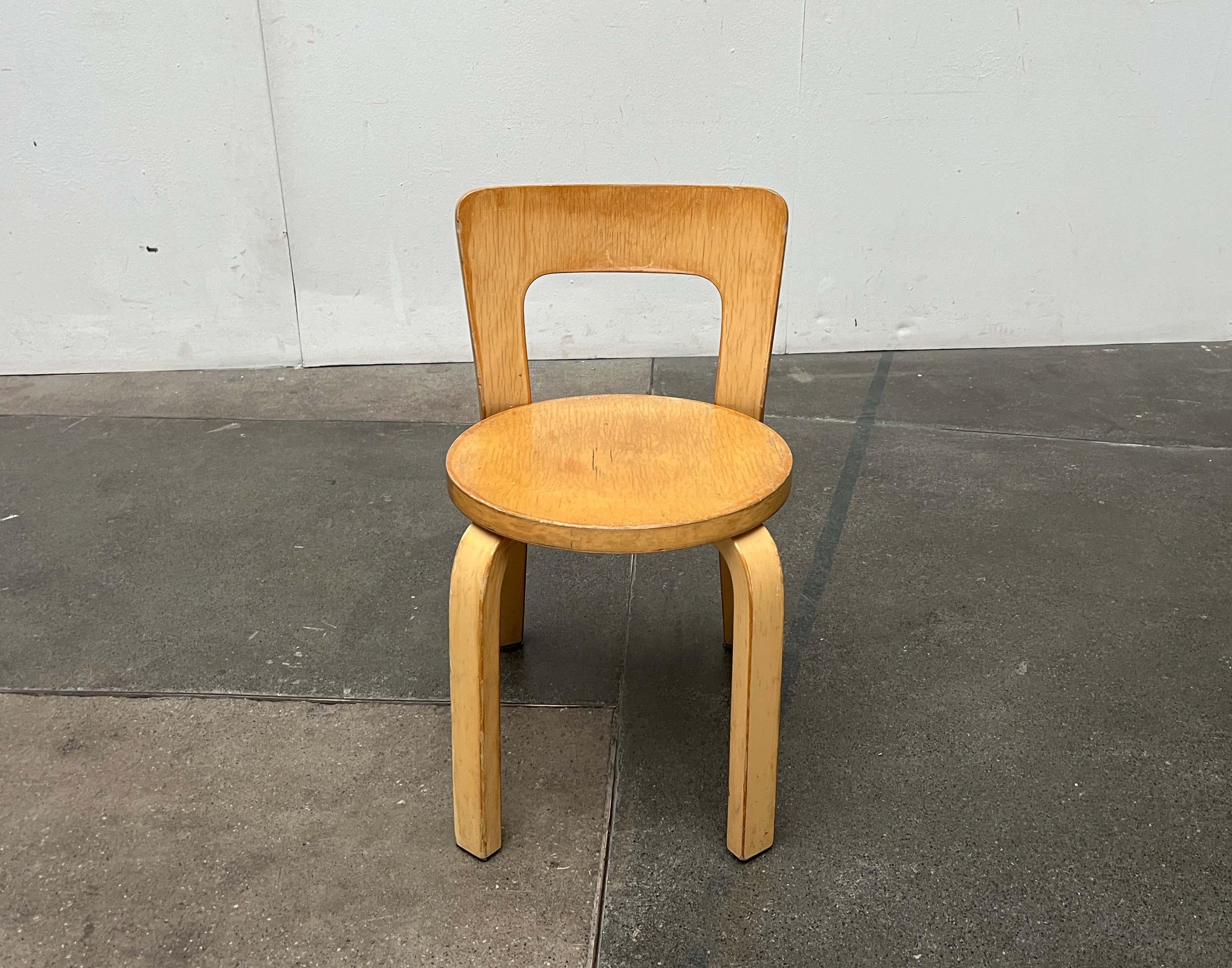 Sedia per bambini N65 di metà secolo Alvar Aalto+Aalto Finlandia 1960s in vendita 2