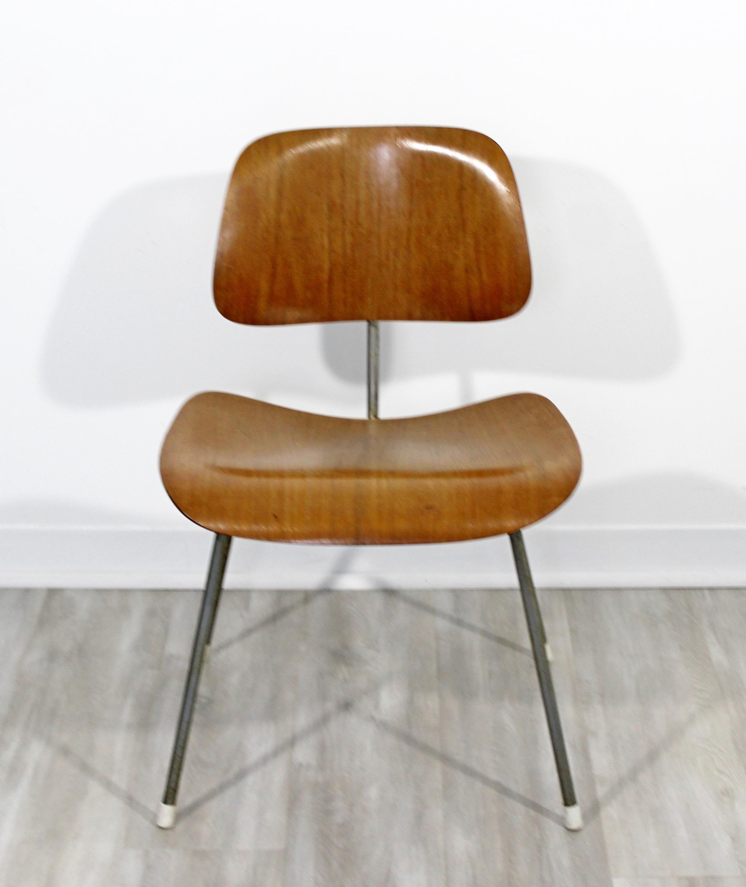 American Mid-Century Modern Early Original Eames Herman Miller DCM Side Chair, 1950s