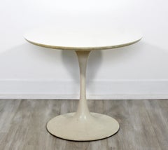 Mid-Century Modern Early Saarinen Knoll Round White Tulip Side End Table, 1960s