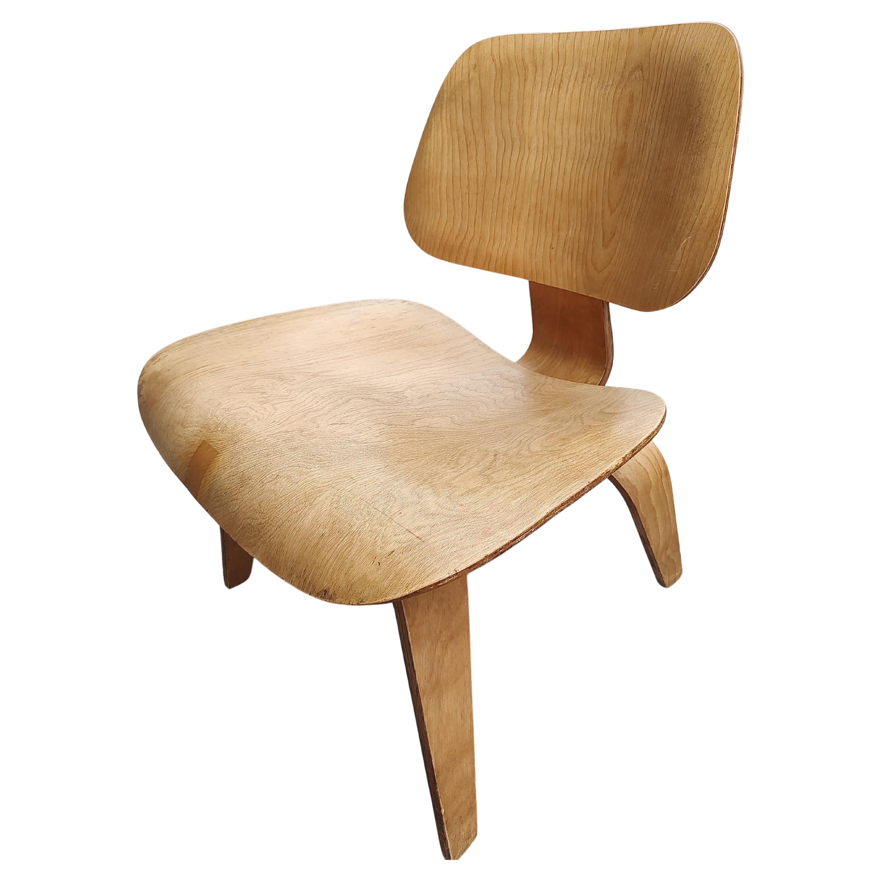 Mid Century Modern Early Version C1946 Evans Eames LCW Lounge Chair in Birch