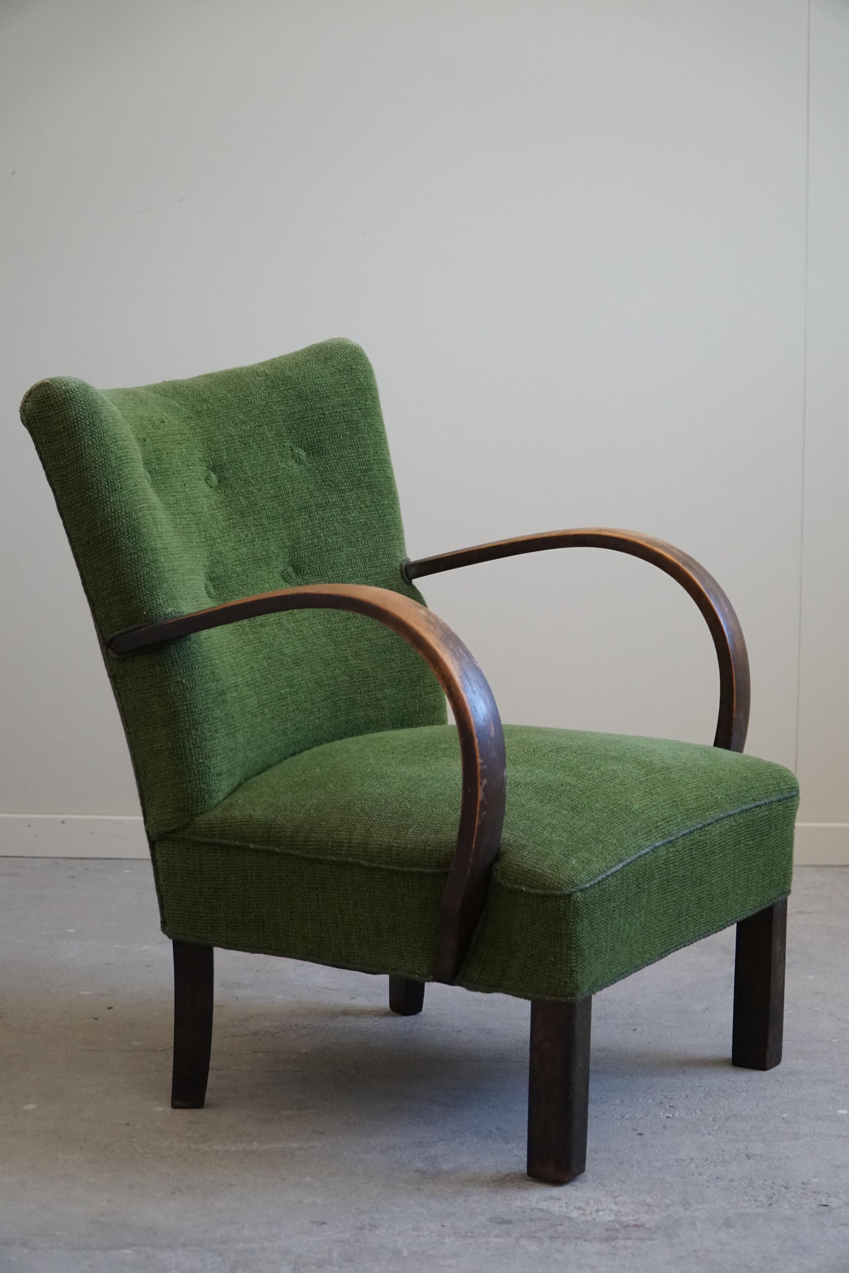 Mid Century Modern Easy Chair in Beech & Green Fabric, Danish Cabinetmaker, 1940 For Sale 6