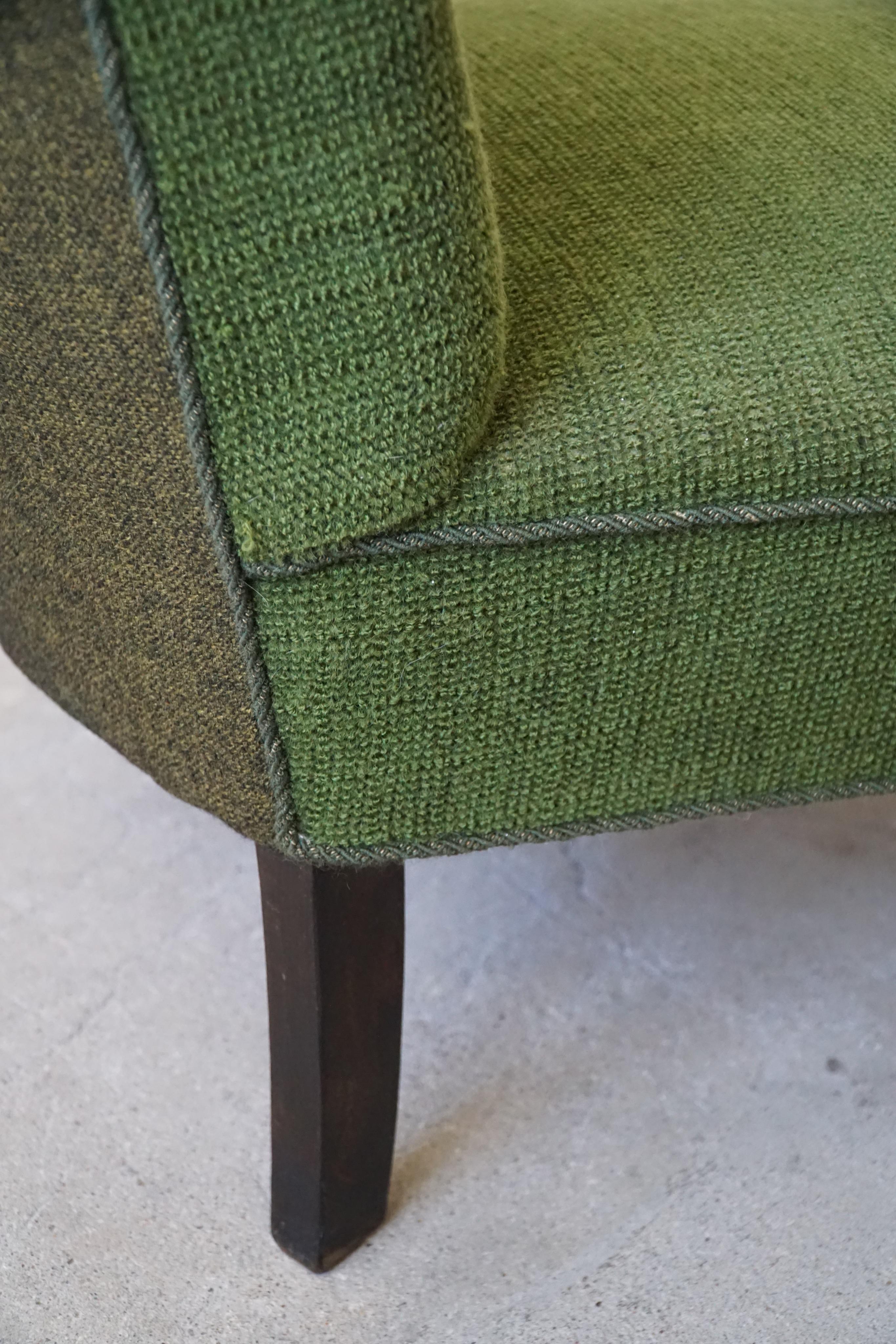 Mid Century Modern Easy Chair in Beech & Green Fabric, Danish Cabinetmaker, 1940 For Sale 11