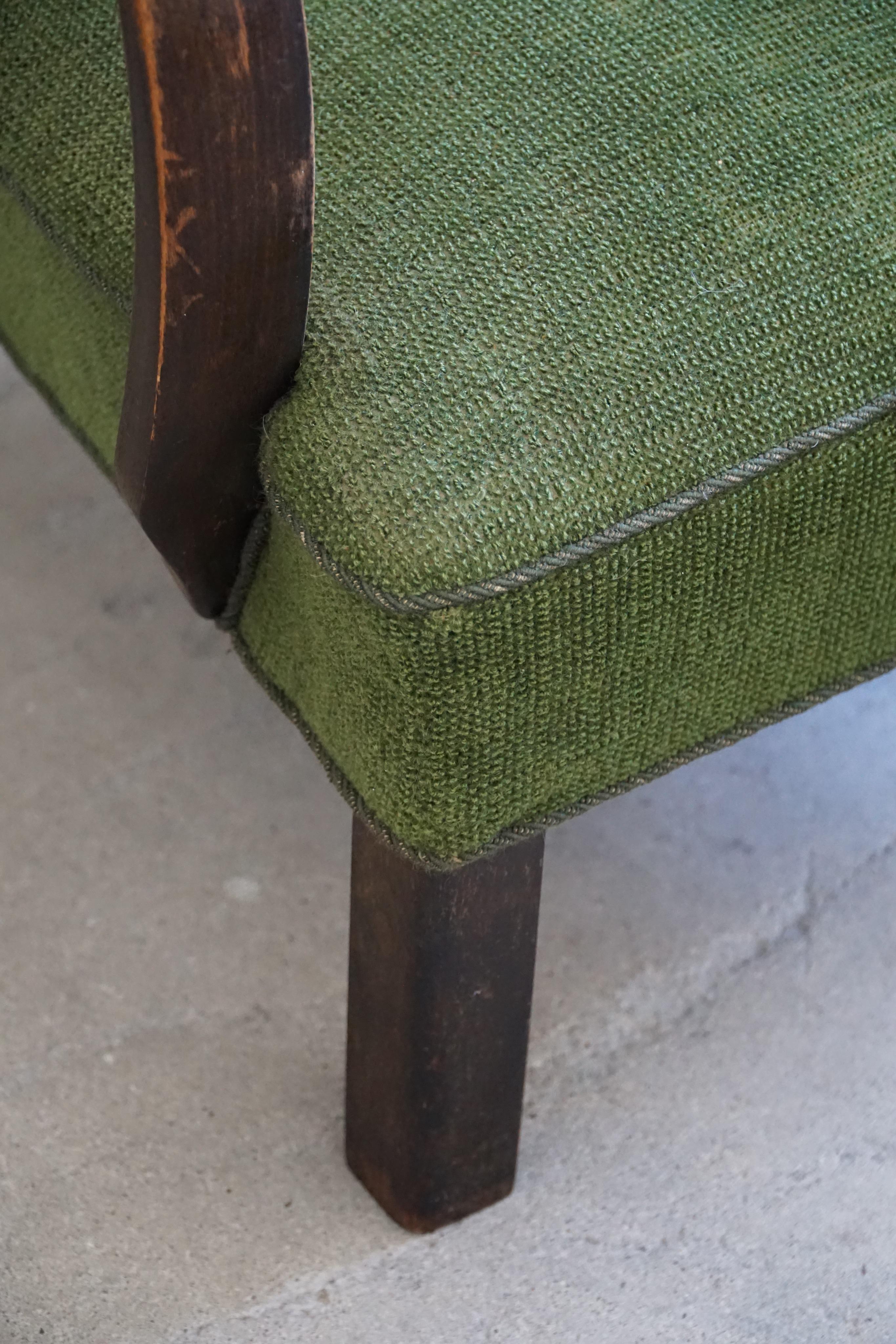 Mid Century Modern Easy Chair in Beech & Green Fabric, Danish Cabinetmaker, 1940 For Sale 3