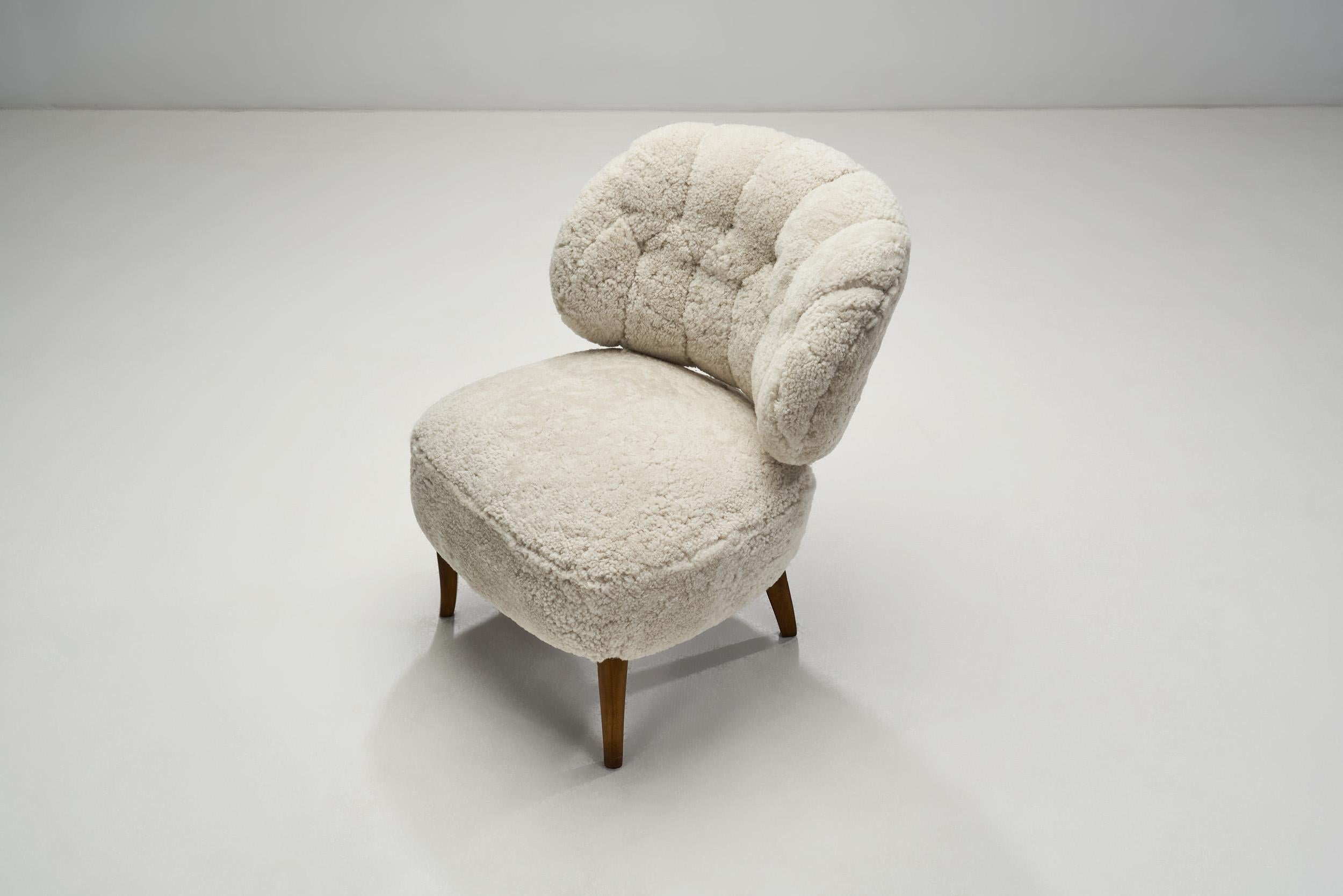 Scandinavian Modern Mid-Century “Gamla Berlin” Easy Chair by Carl Malmsten, Sweden 1940s For Sale