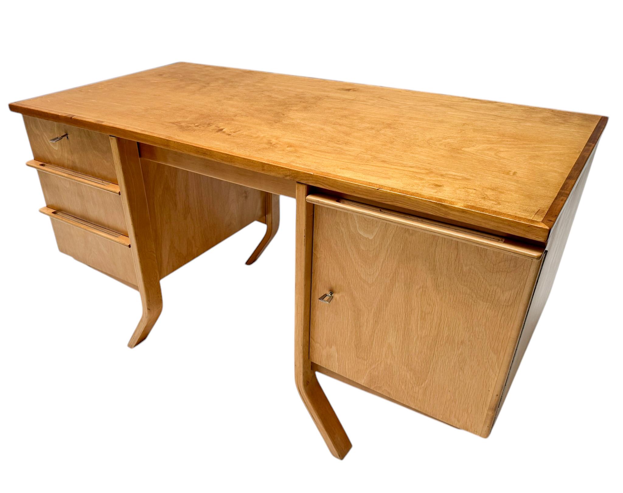 Scrivania EB04 di Cees Braakman per Pastoe, anni '50, stile metà secolo moderno In condizioni buone in vendita a Amsterdam, NL