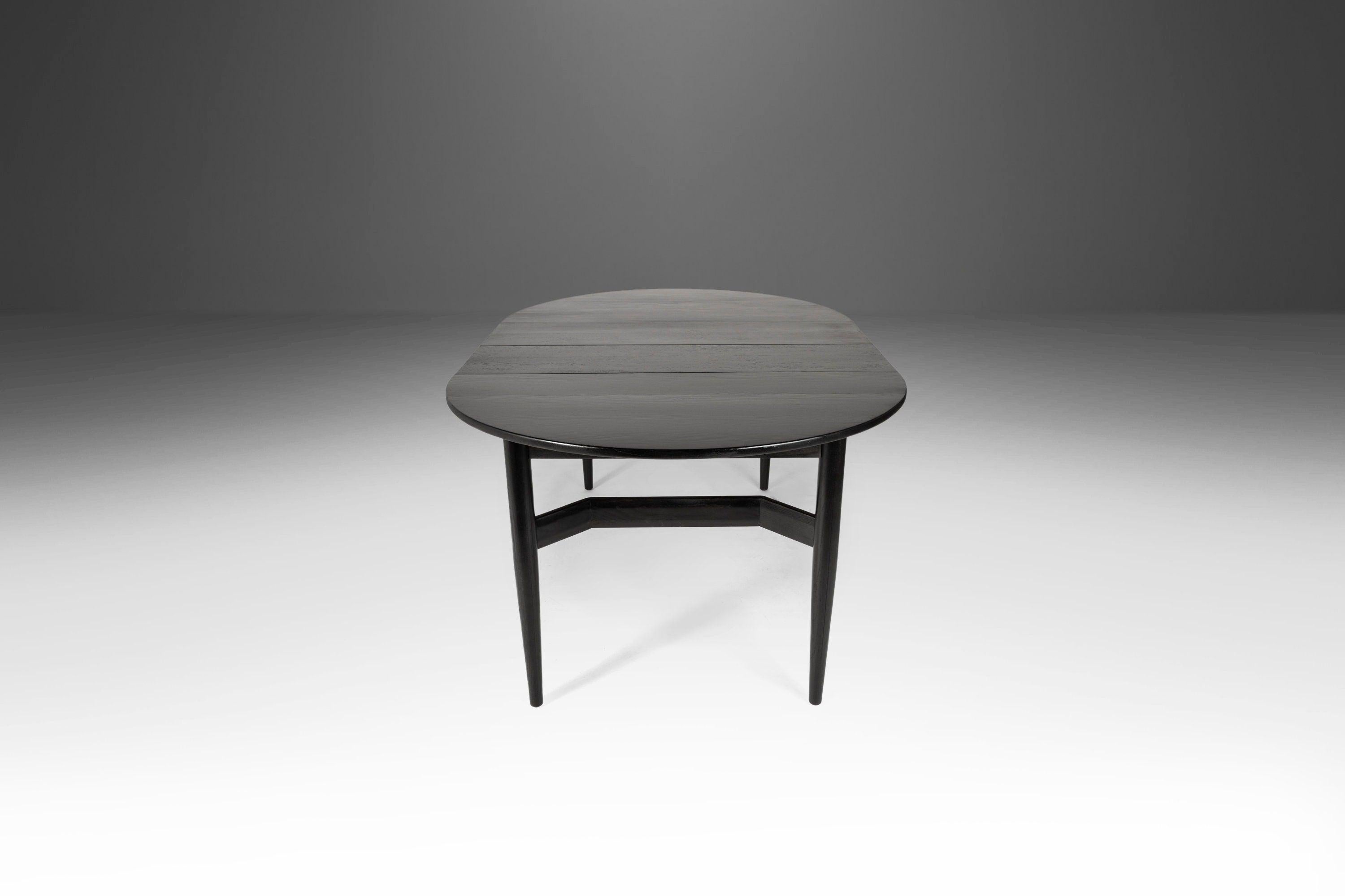 Unknown Mid-Century Ebonized Extension Dining Table w/ Architectural Leg Base, c. 1960's For Sale