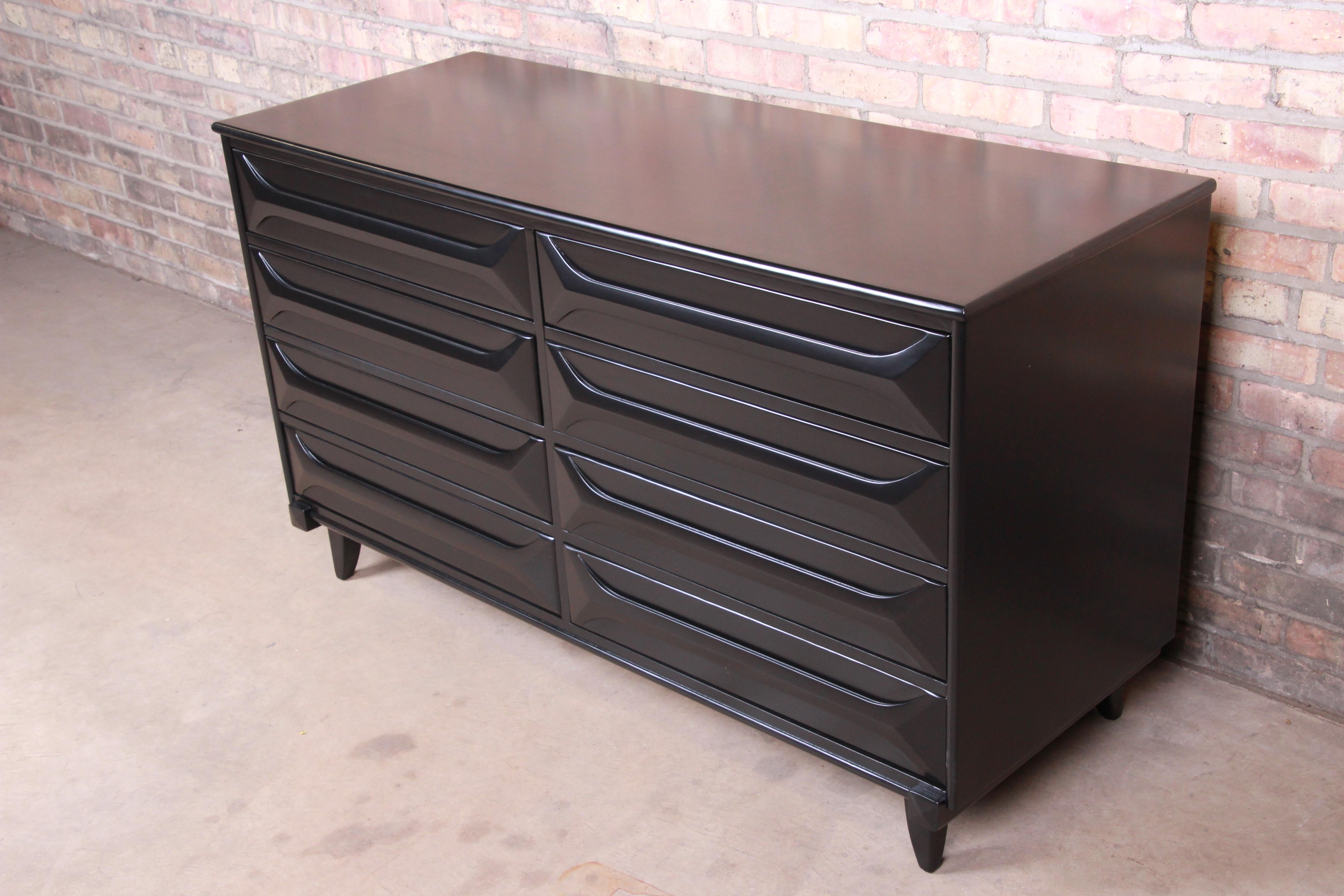 Mid-Century Modern Ebonized Sculpted Walnut Dresser or Credenza, Refinished In Good Condition In South Bend, IN