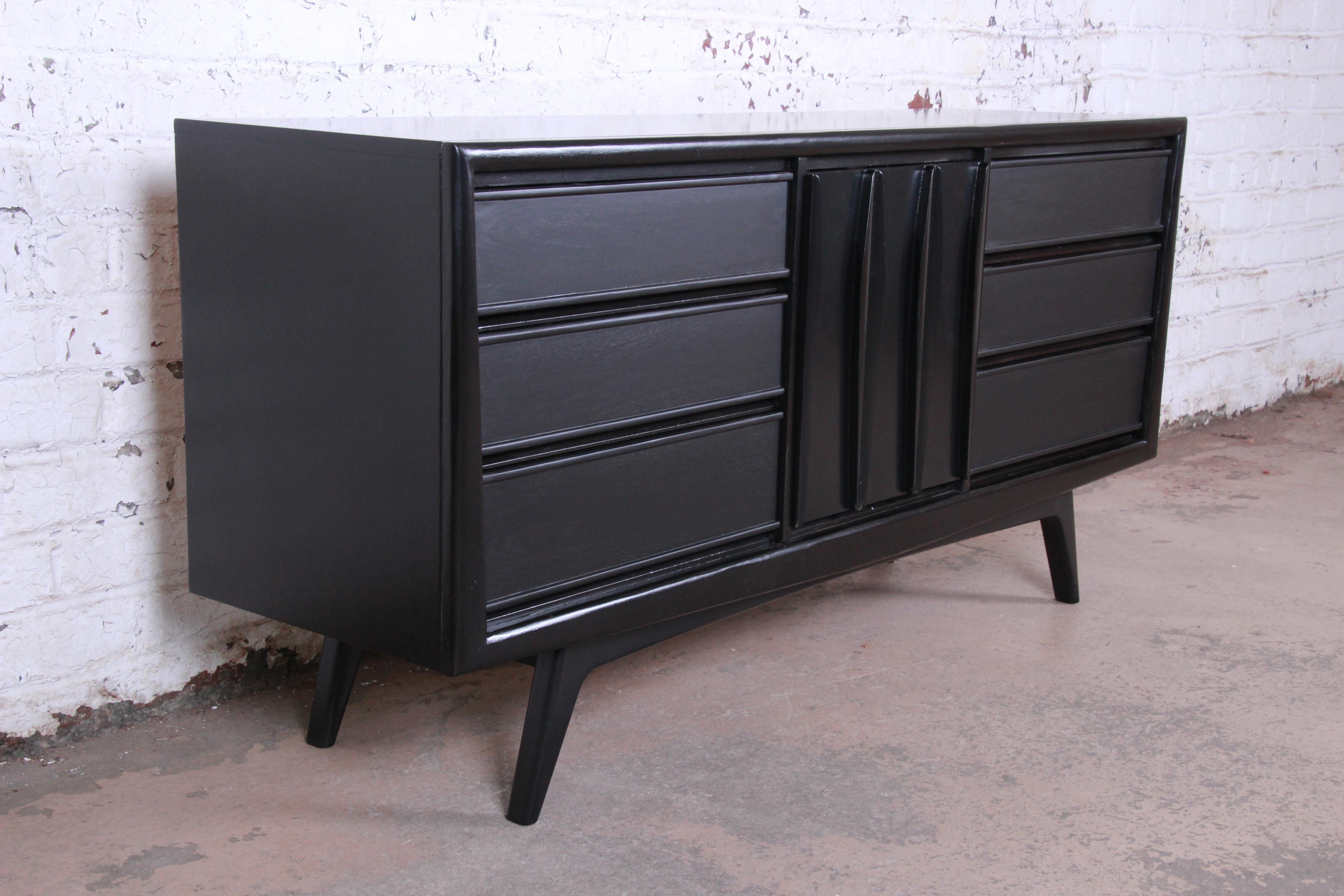 Mid-Century Modern Ebonized Triple Dresser or Credenza by United In Good Condition In South Bend, IN