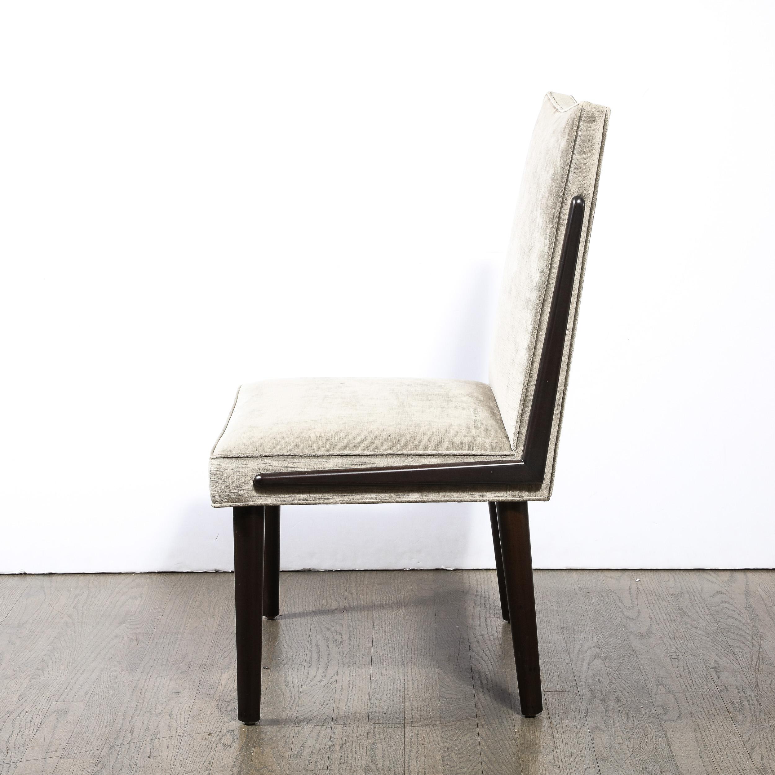 Silla auxiliar moderna de mediados de siglo de nogal ebonizado y terciopelo platino Ebonizado en venta