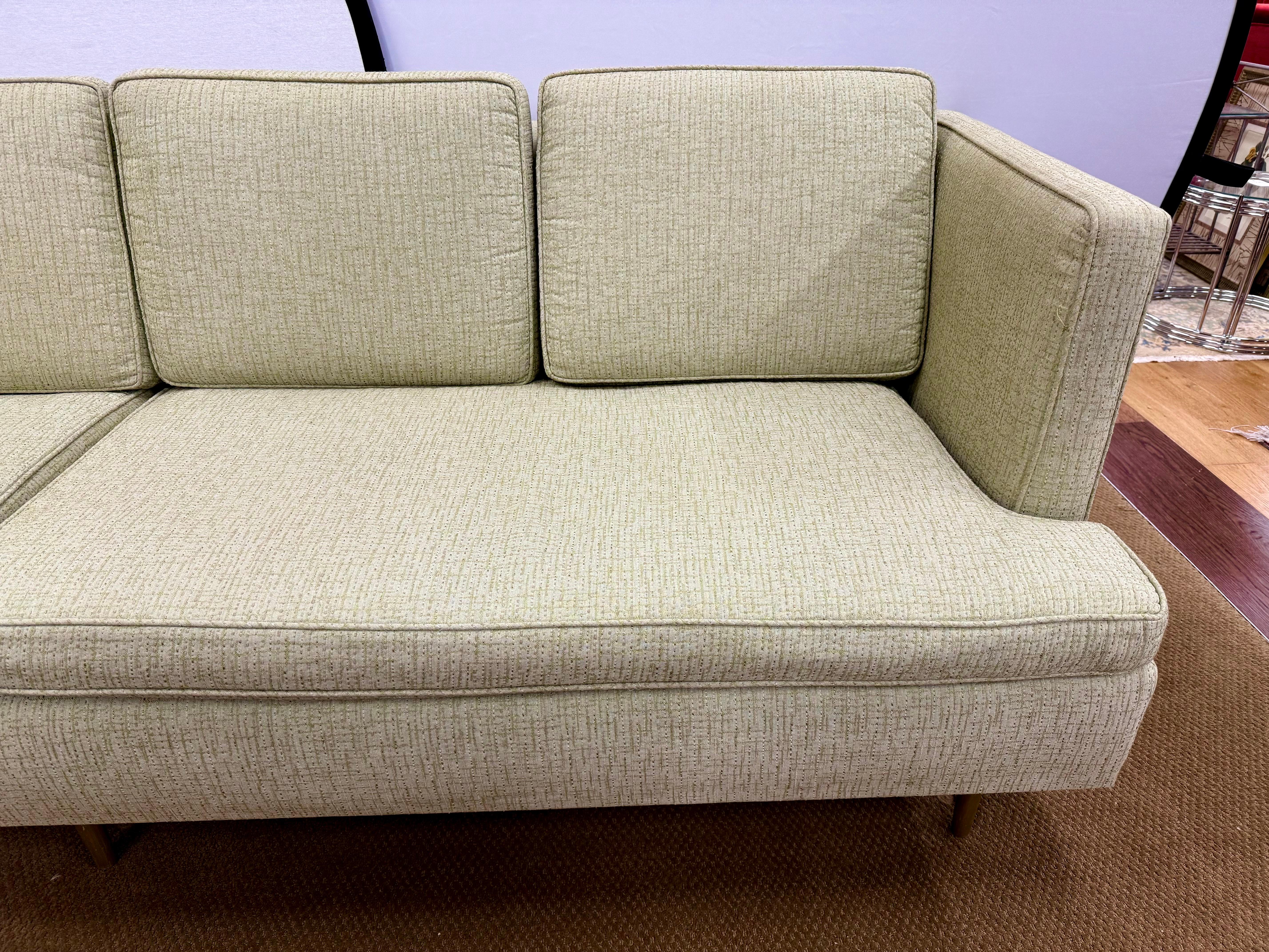 Tissu Grand canapé moderne du milieu du siècle Edward Wormley pour Dunbar Furniture Modèle 4906 en vente