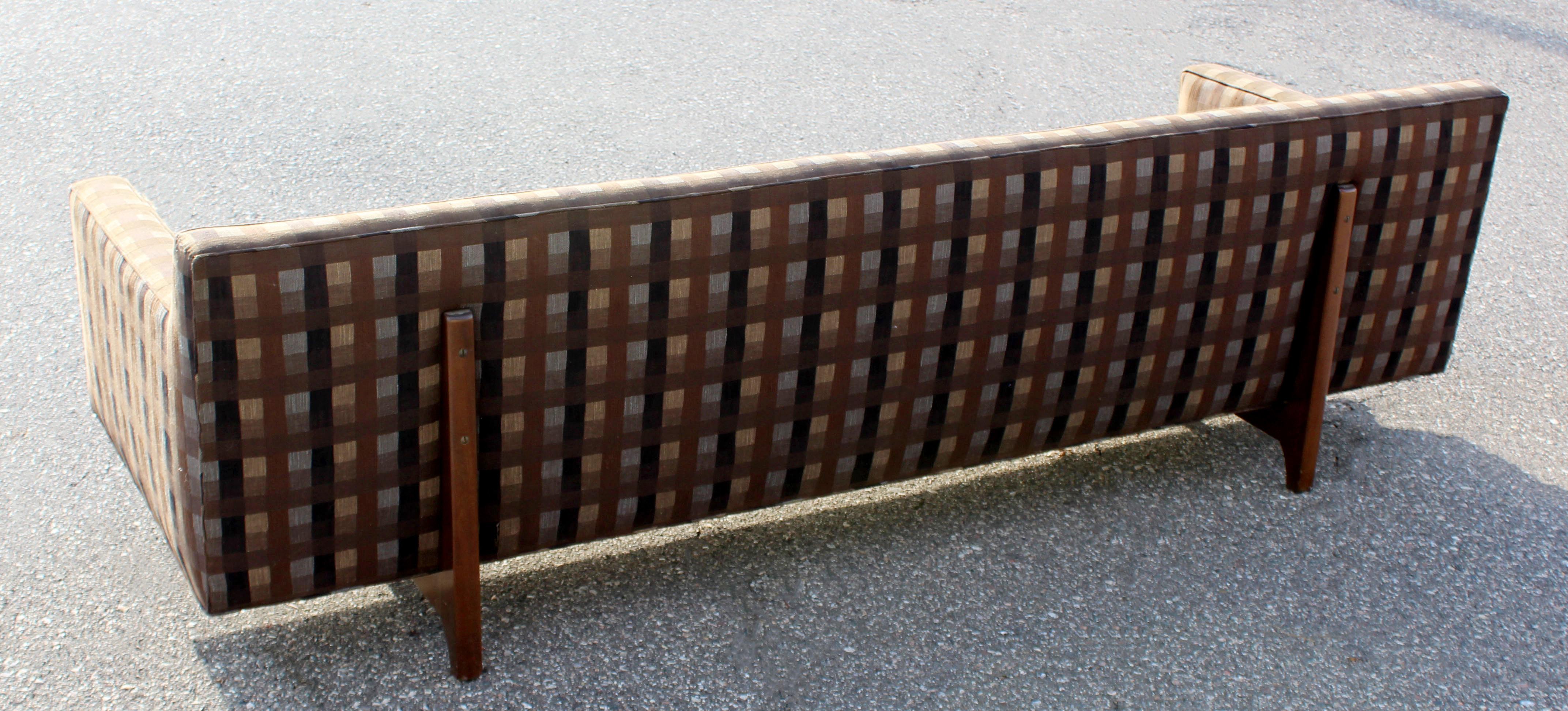 Mid-Century Modern Edward Wormley for Dunbar Tufted Sofa, 1950s 1960s In Good Condition In Keego Harbor, MI