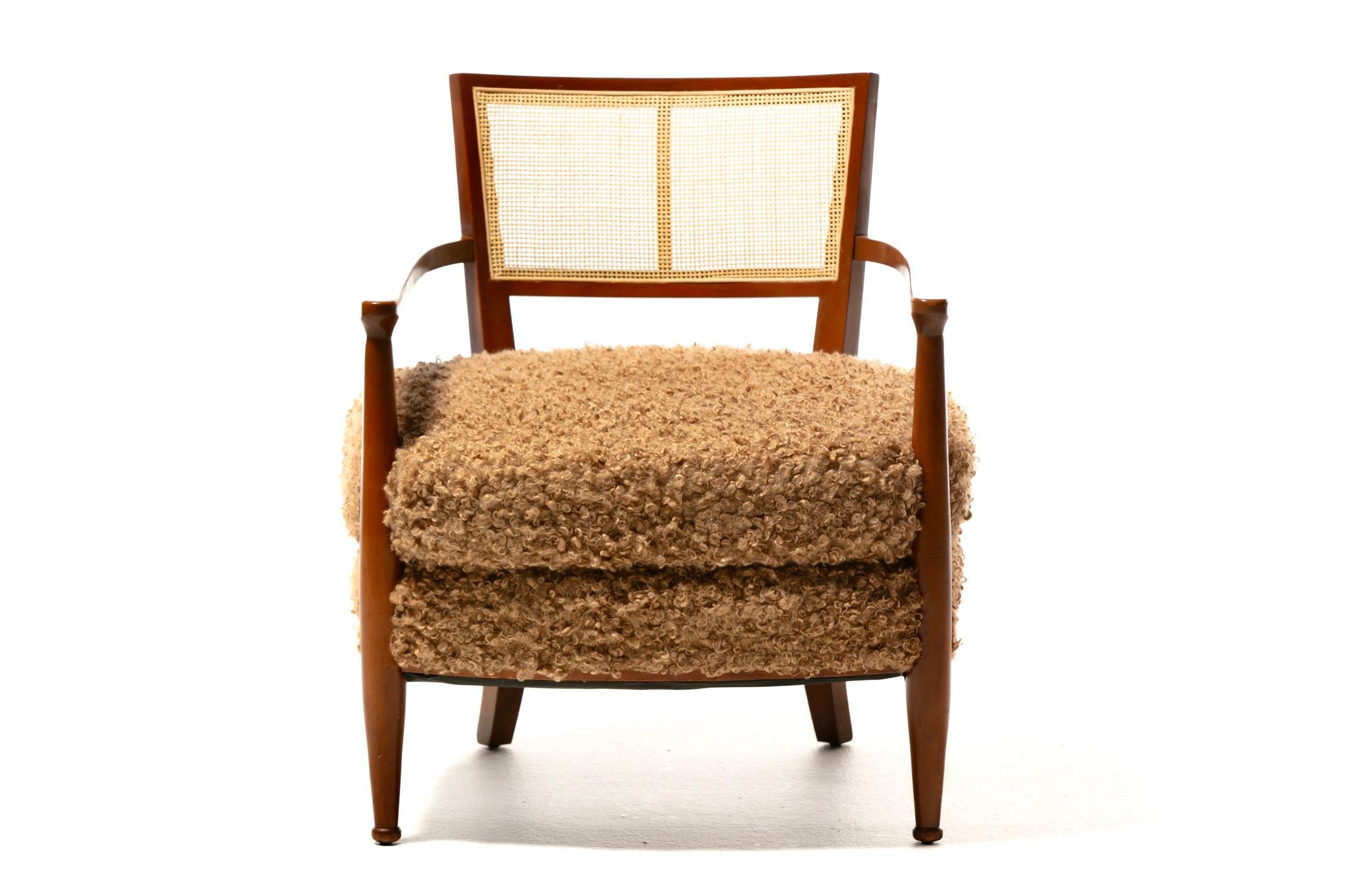 Milieu du XXe siècle Chaises longues à dossier canné de style Edward Wormley, mi-siècle moderne, en camel bouclé en vente