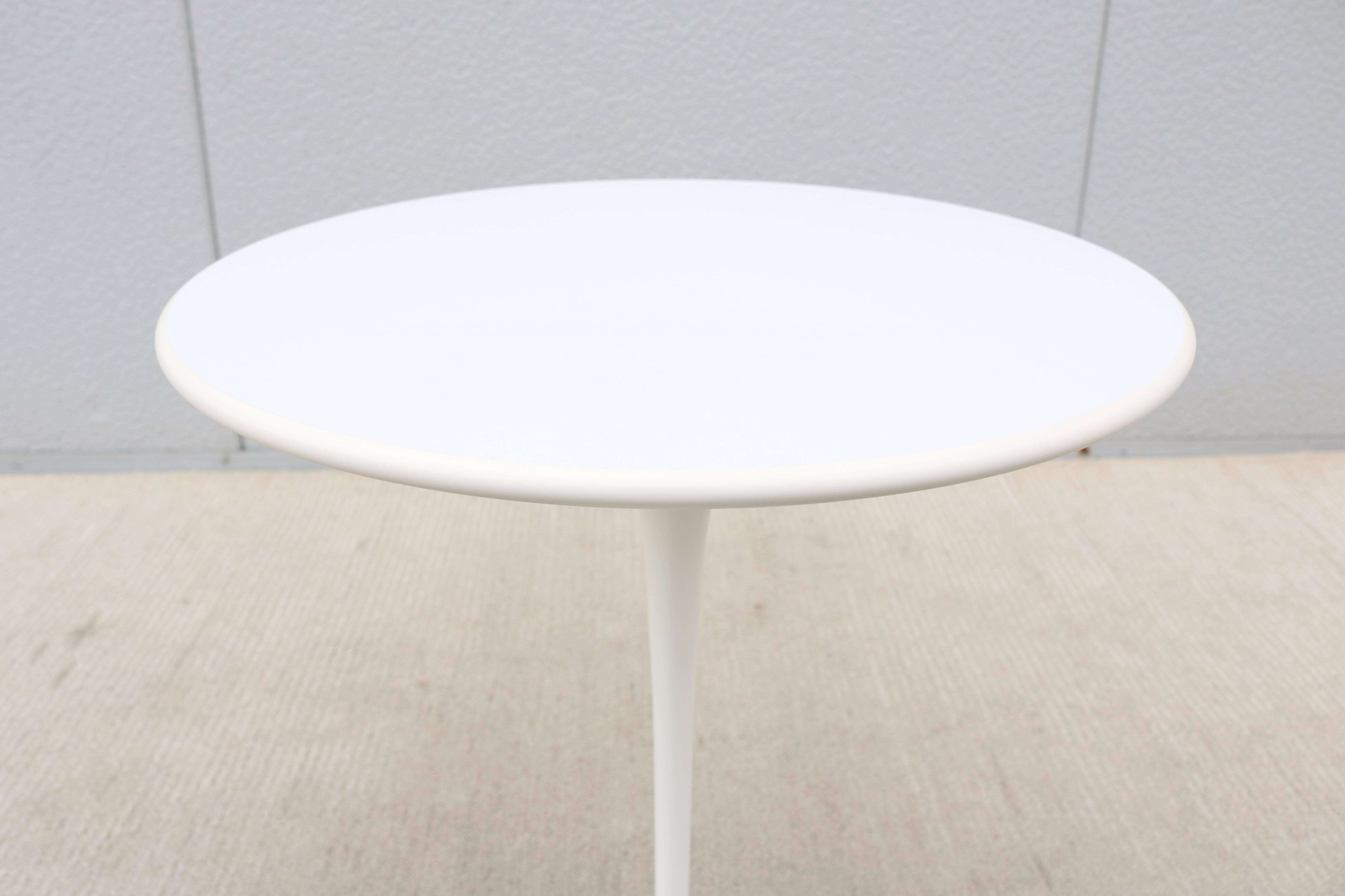 Mid-Century Modern Eero Saarinen for Knoll 16