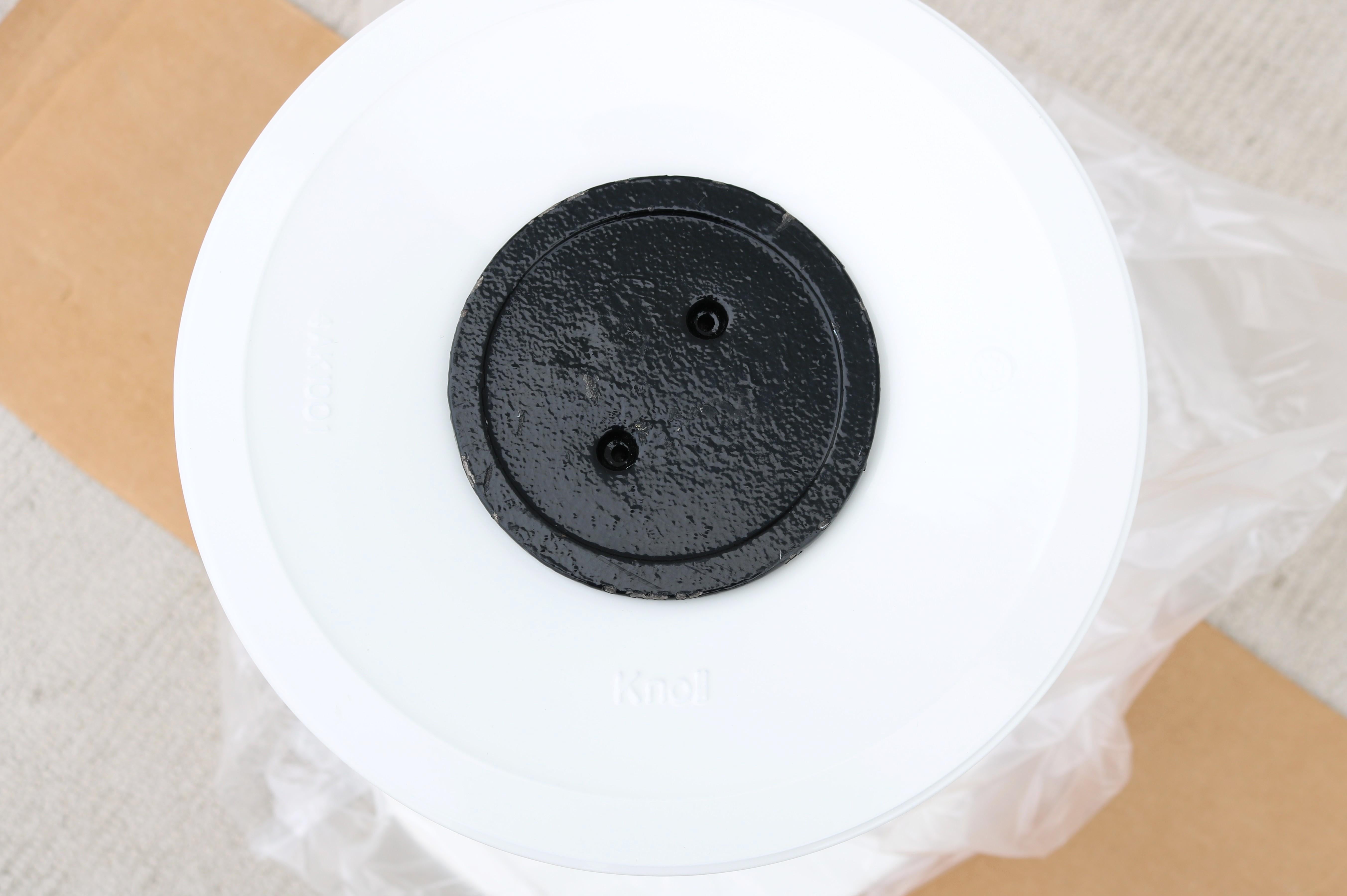 Mid-Century Modern Eero Saarinen for Knoll 16