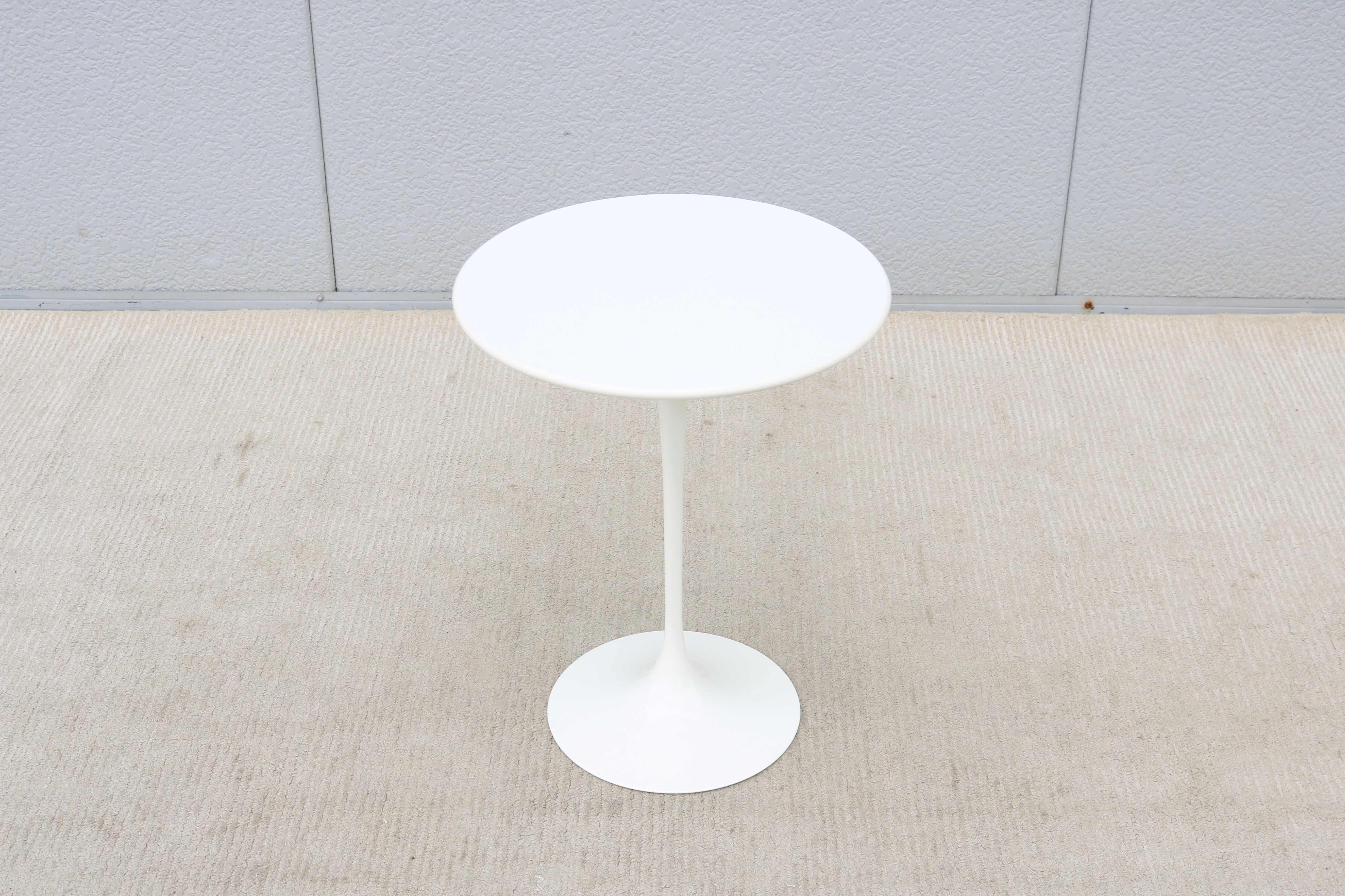 Biseauté Mid-Century Modern Eero Saarinen for Knoll 16