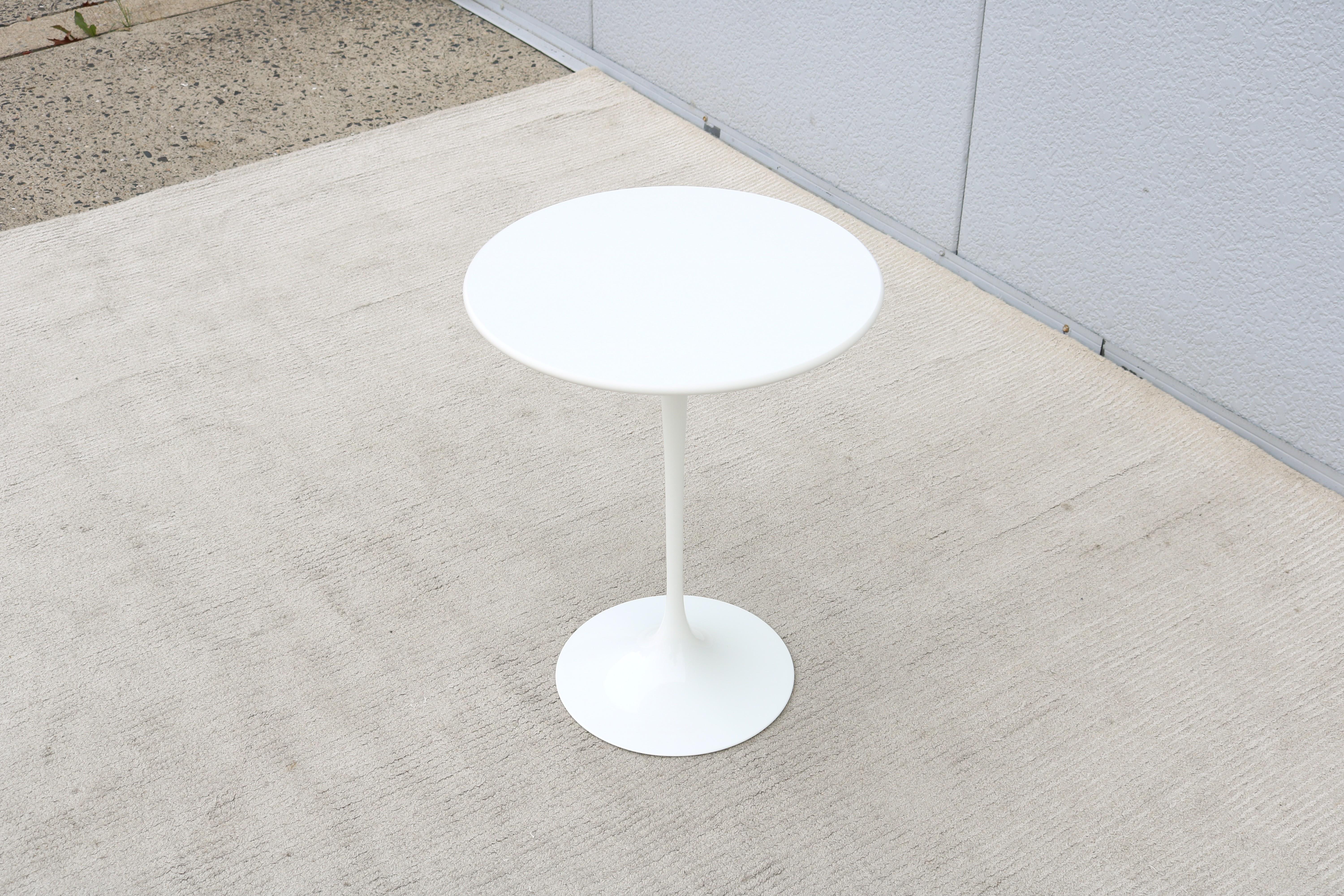 Aluminium Mid-Century Modern Eero Saarinen for Knoll 16