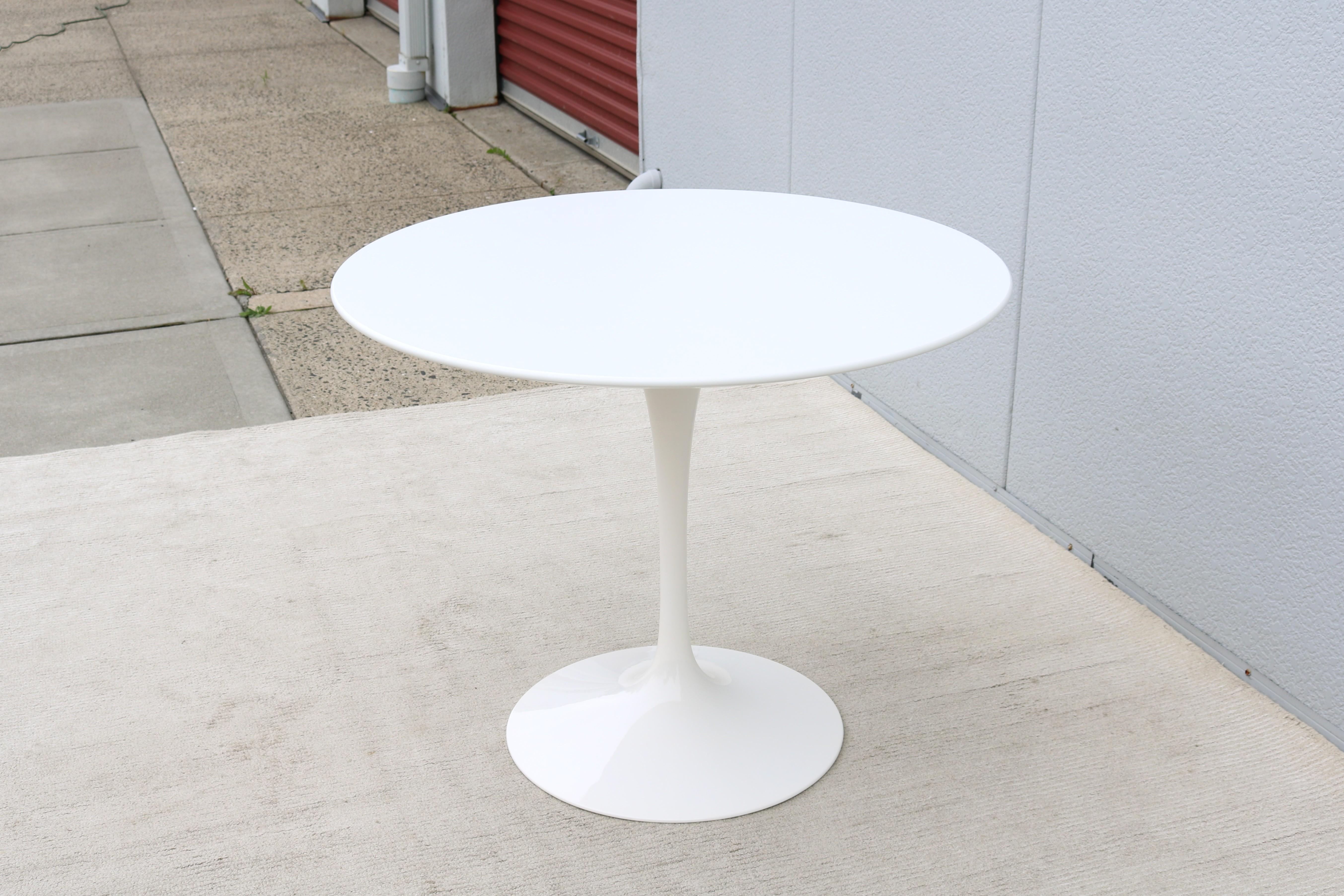 Mid-Century Modern Eero Saarinen for Knoll 36