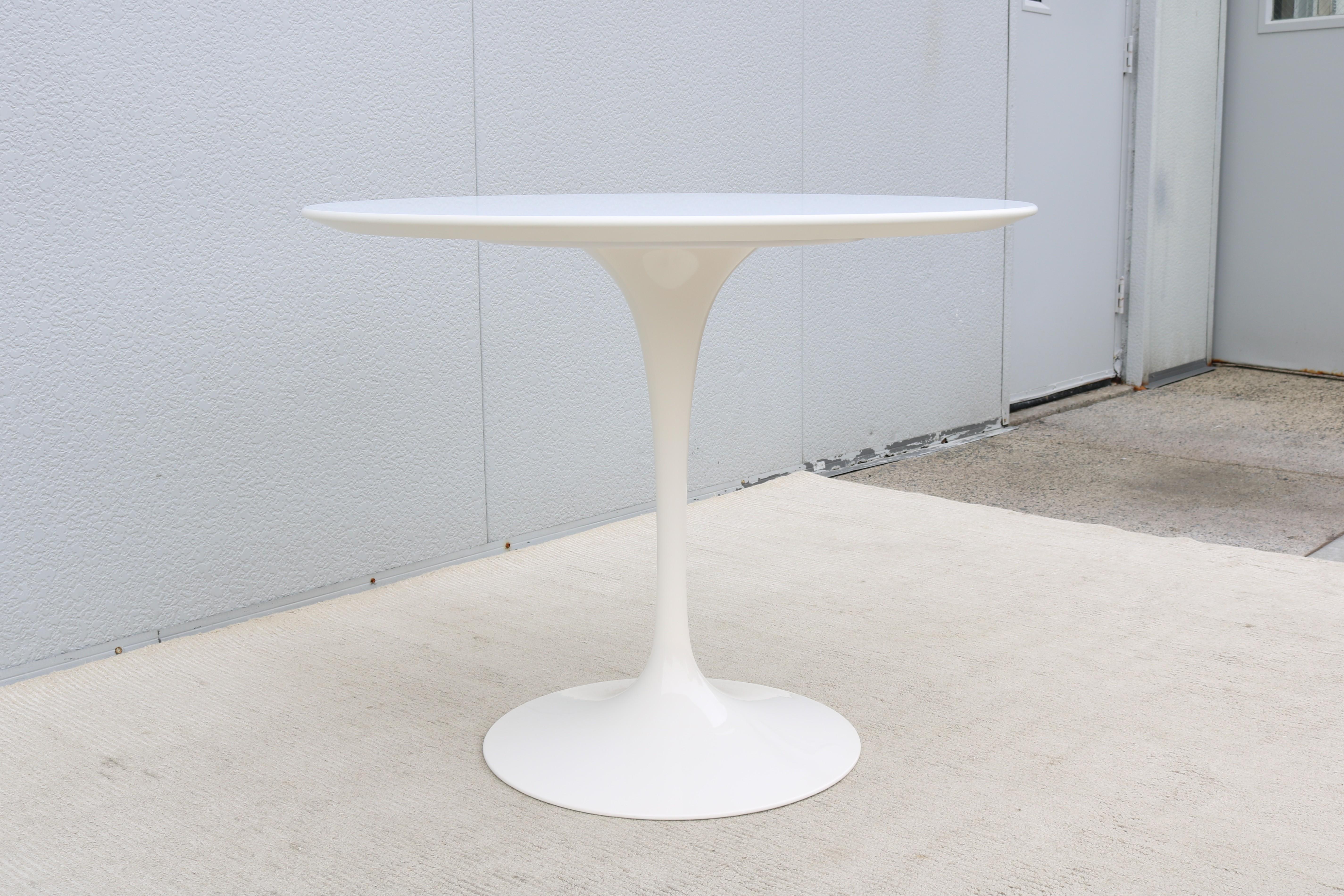 Mid-Century Modern Eero Saarinen for Knoll 36