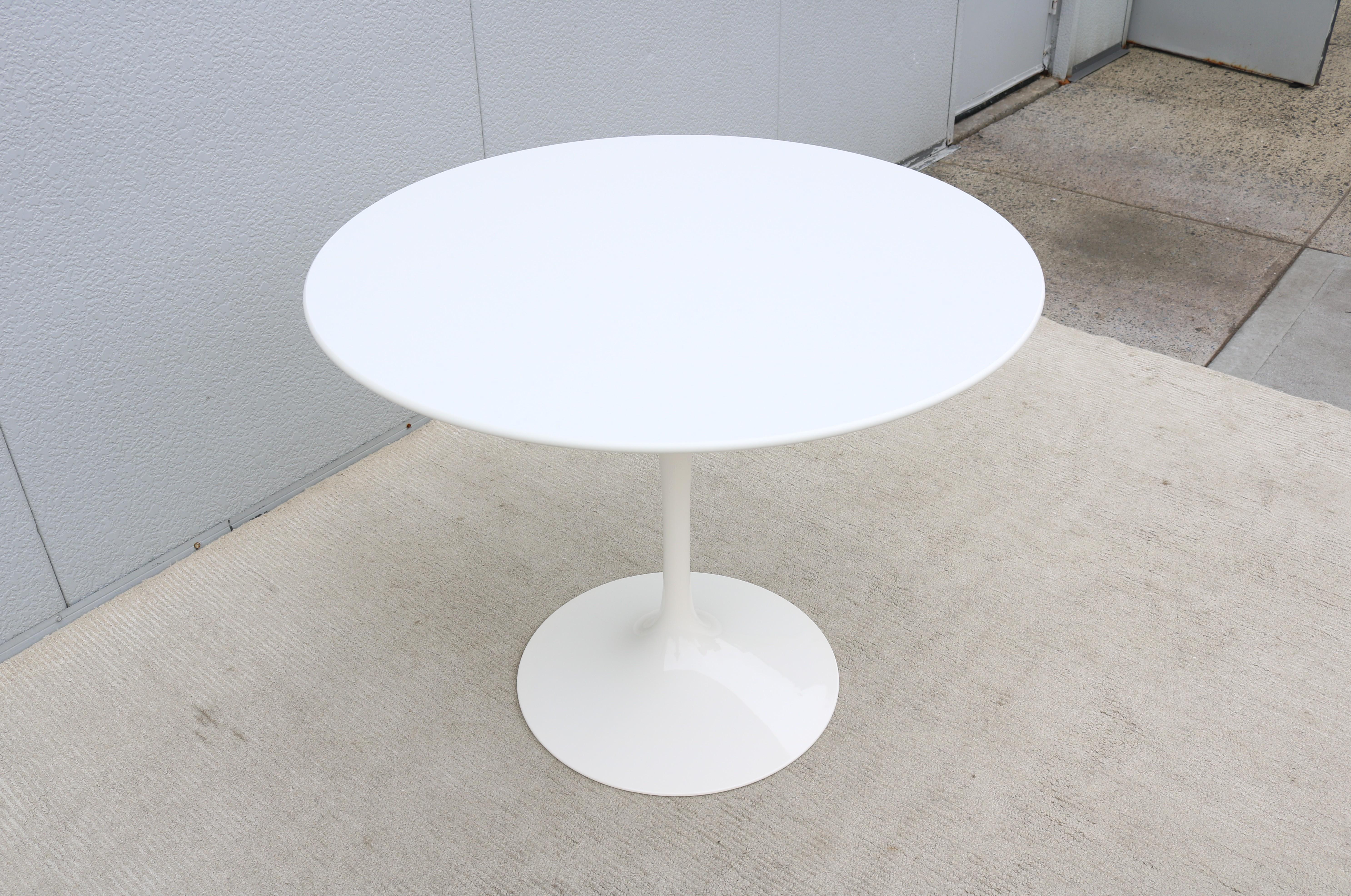 Mid-Century Modern Eero Saarinen for Knoll 36