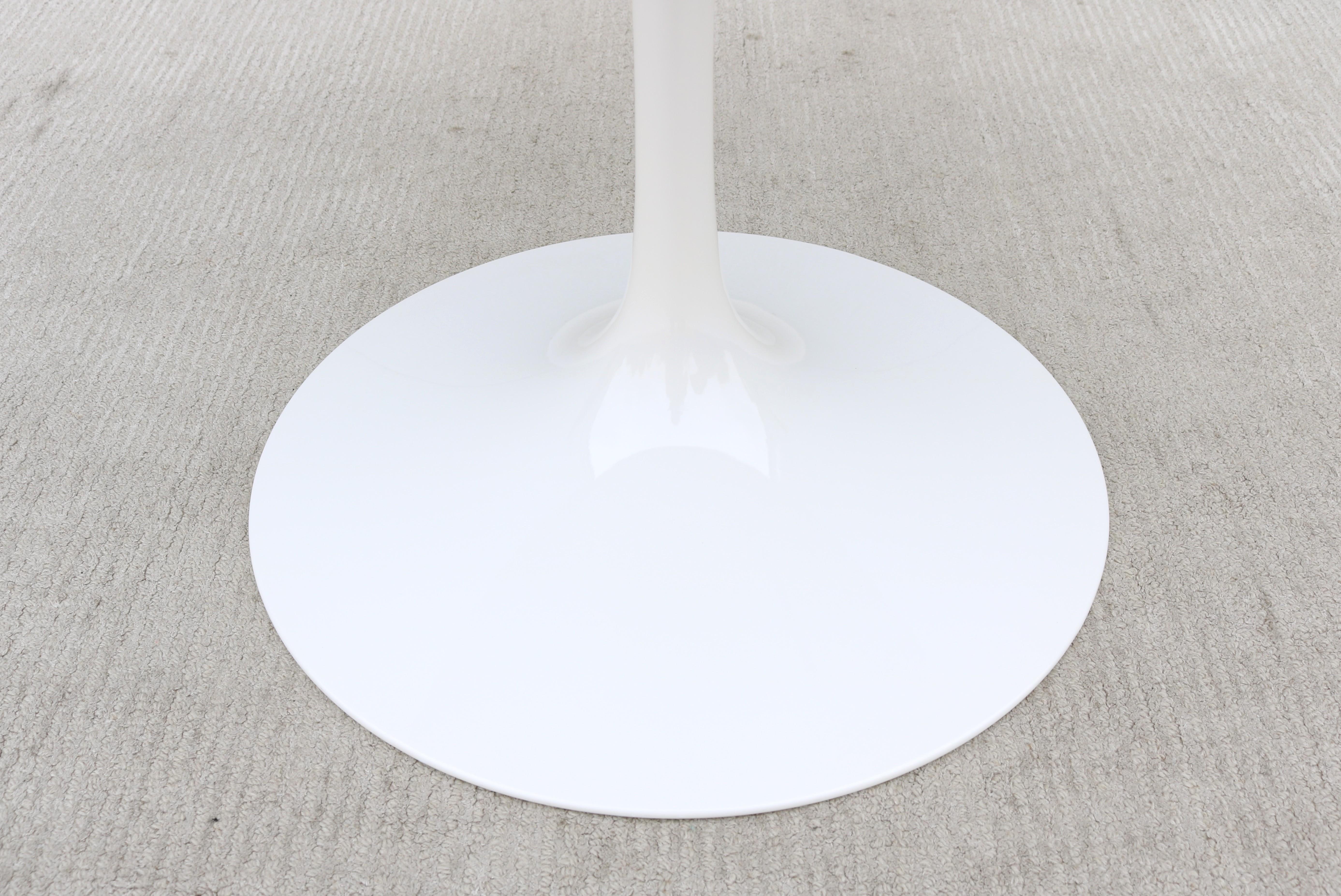 Mid-Century Modern Eero Saarinen for Knoll 36