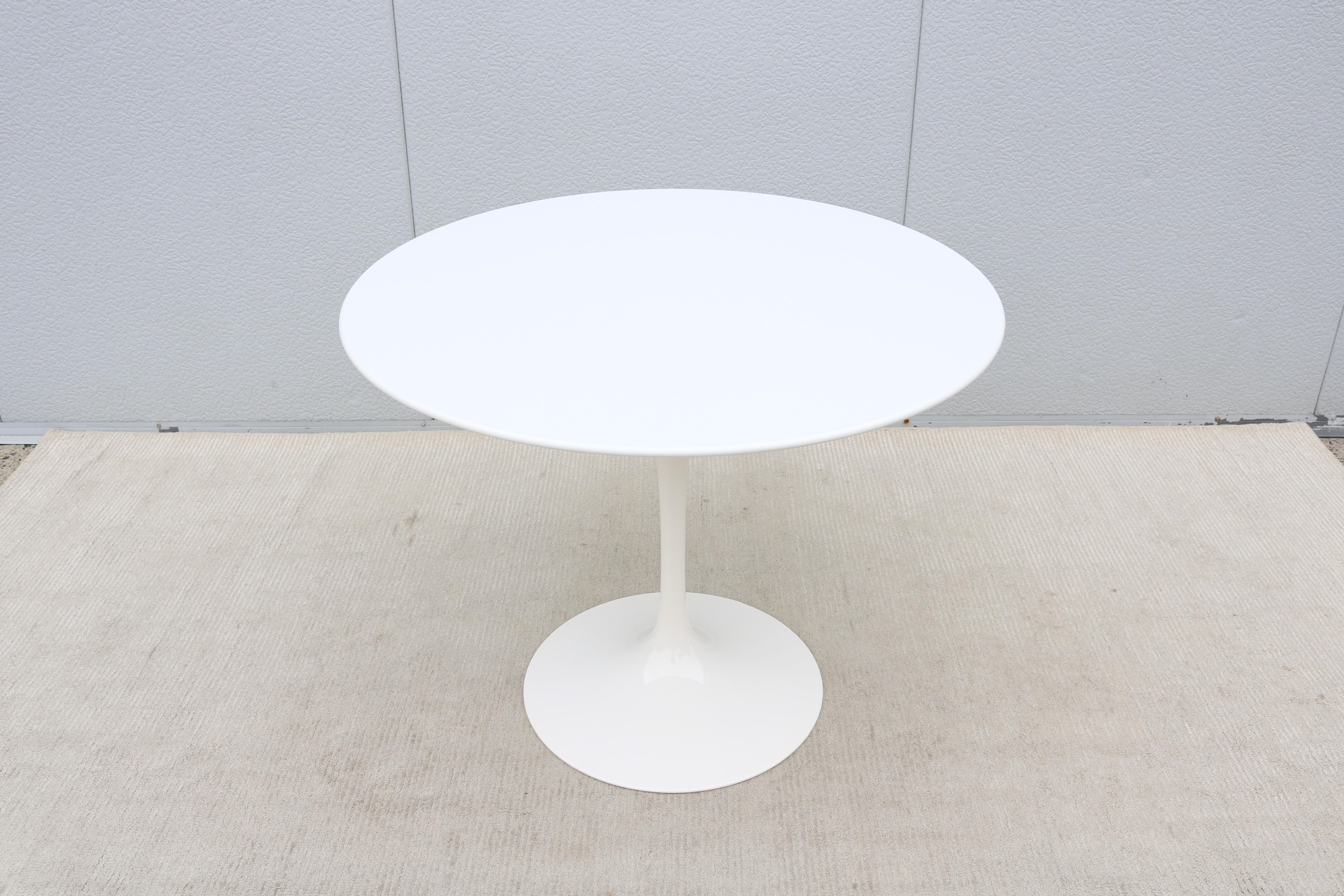 Beveled Mid-Century Modern Eero Saarinen for Knoll 36