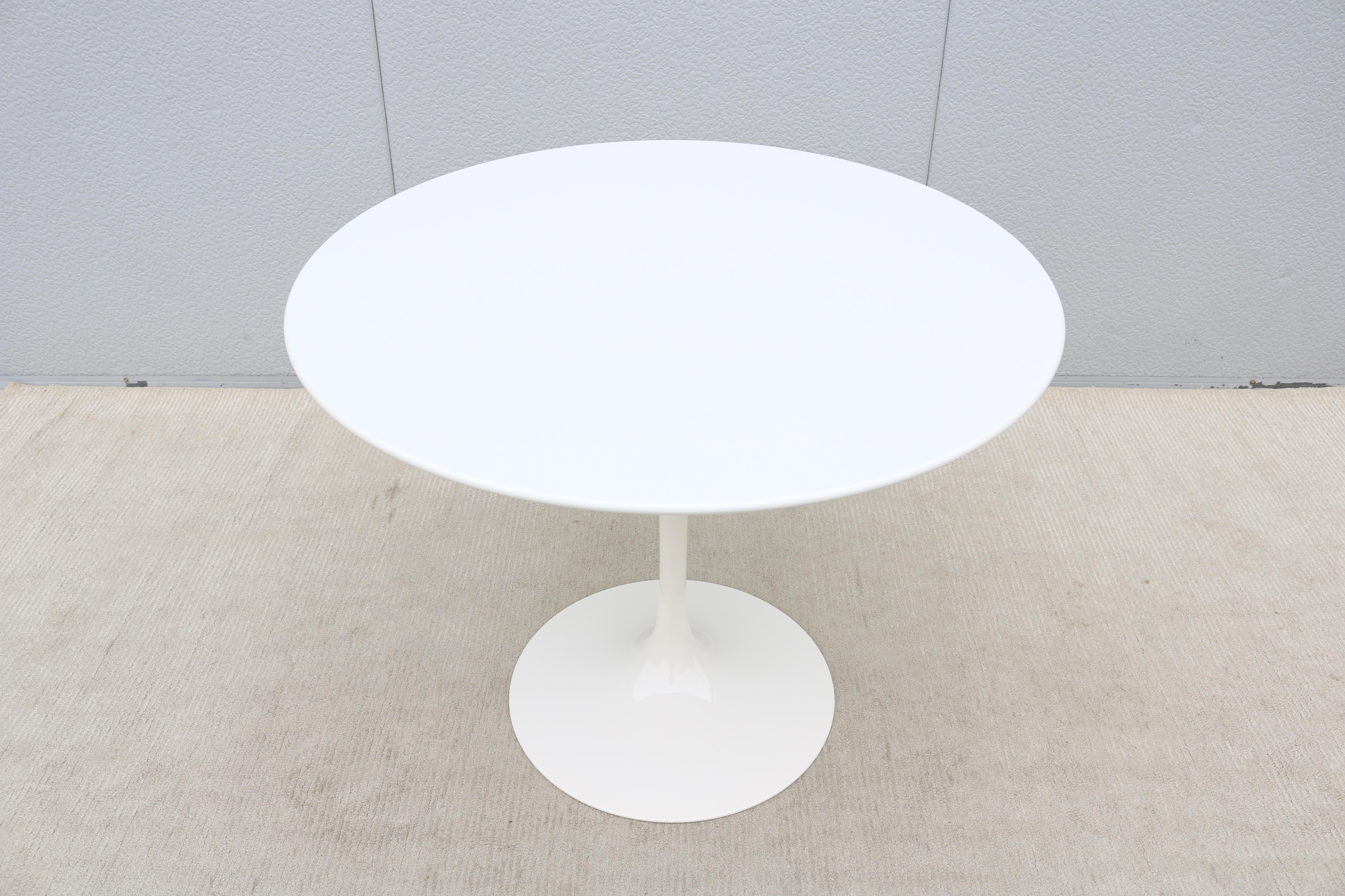 Mid-Century Modern Eero Saarinen for Knoll 36