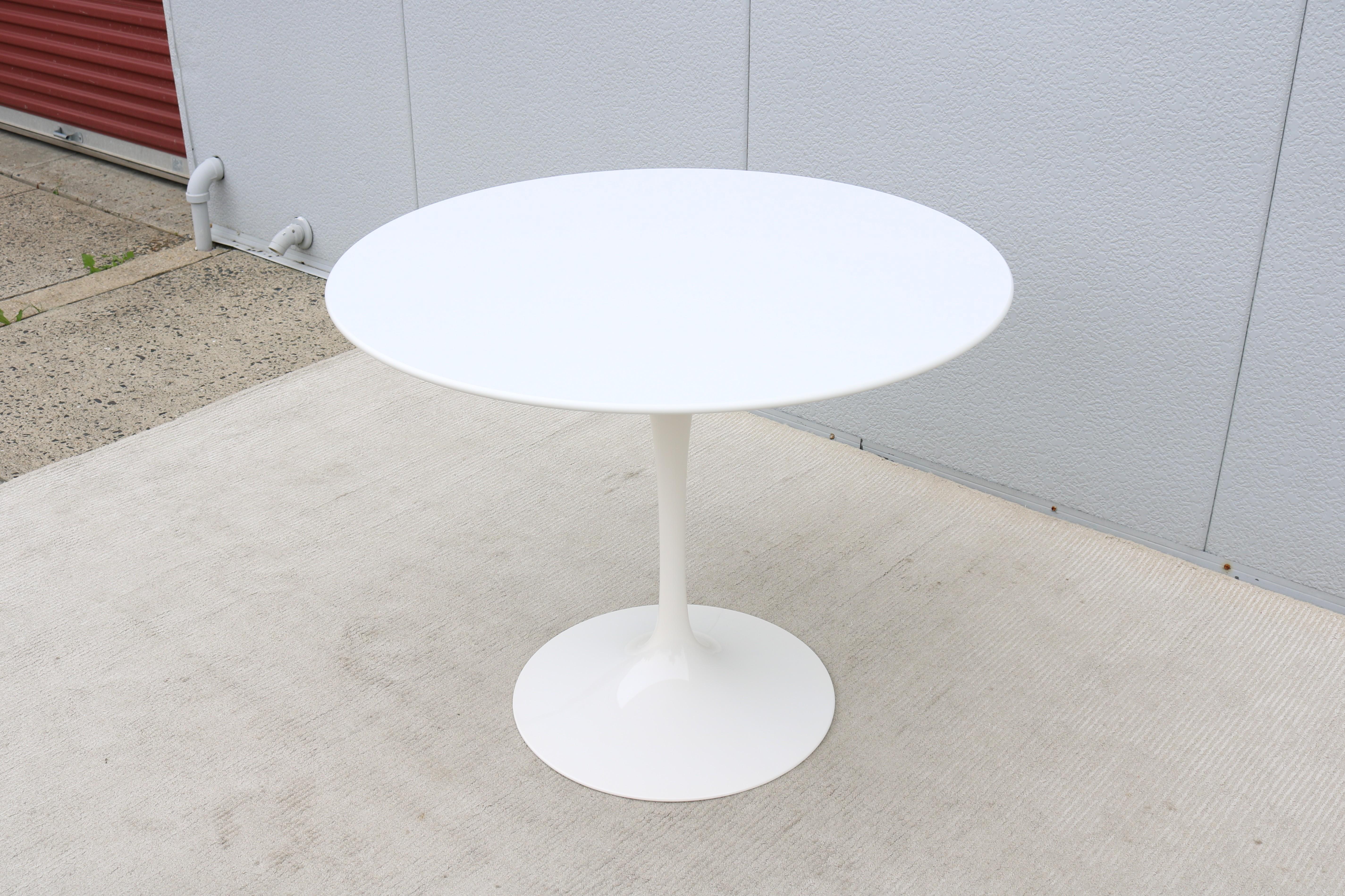 Mid-Century Modern Eero Saarinen for Knoll 36