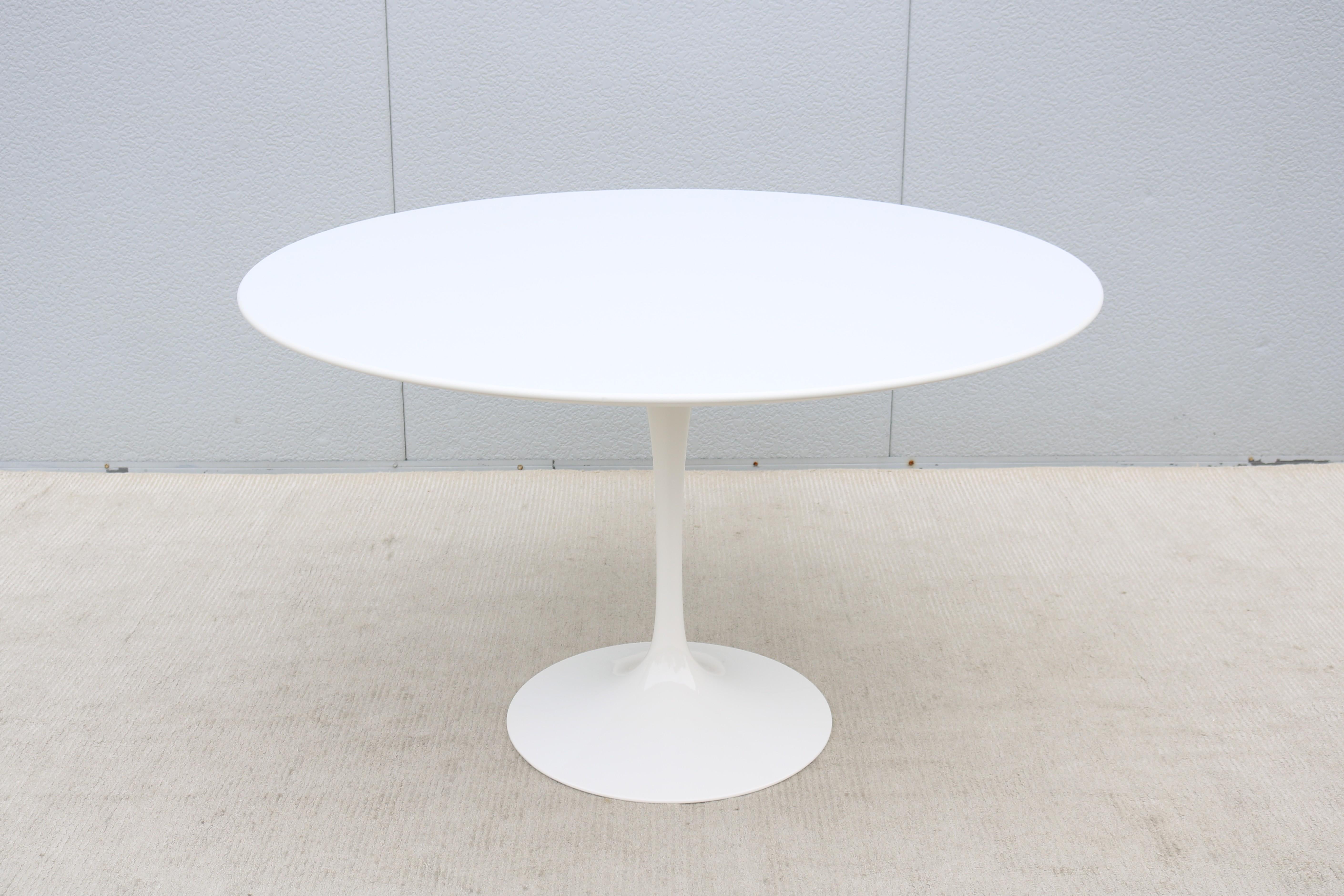 American Mid-Century Modern Eero Saarinen for Knoll 47