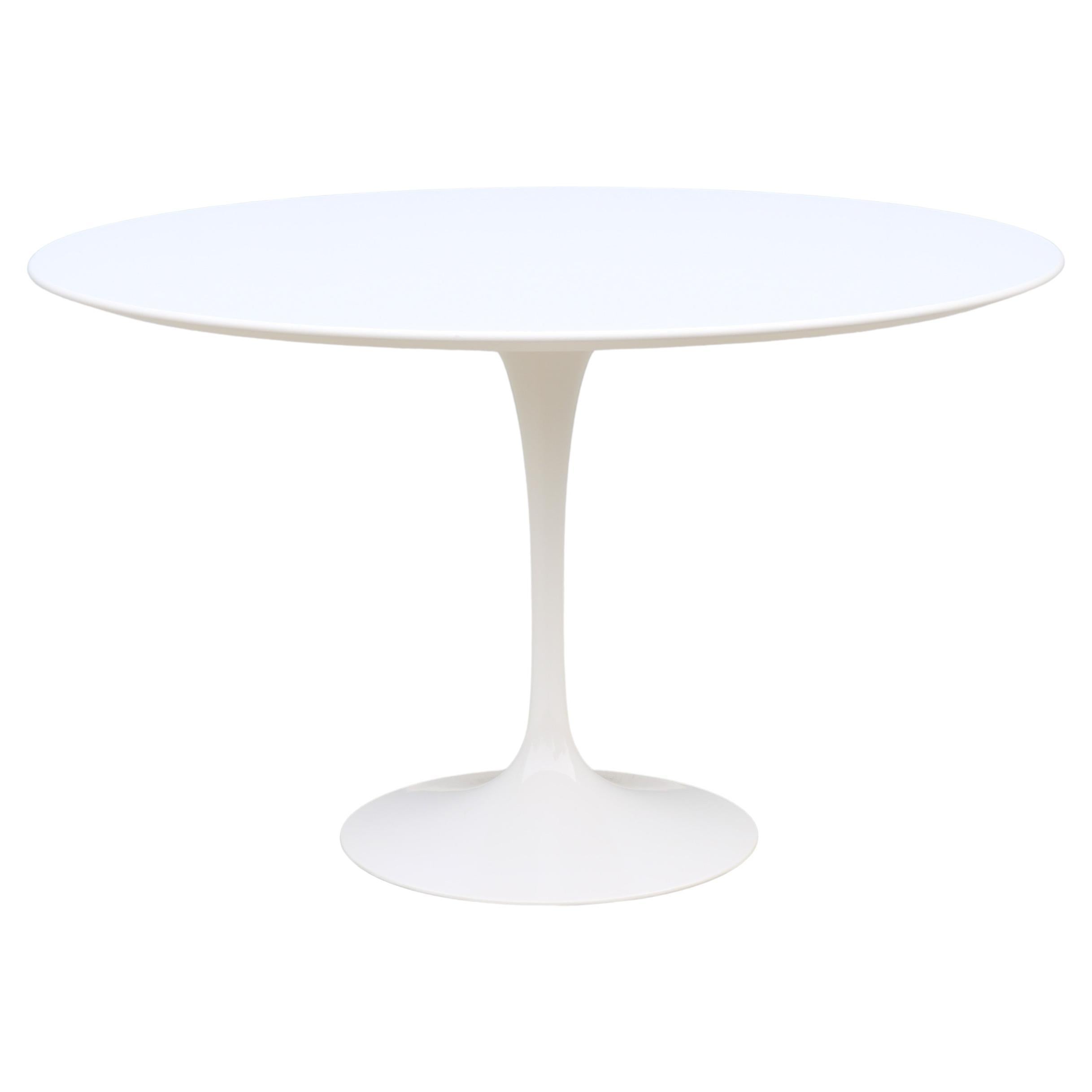 Mid-Century Modern Eero Saarinen for Knoll 47" Round White Tulip Dining Table