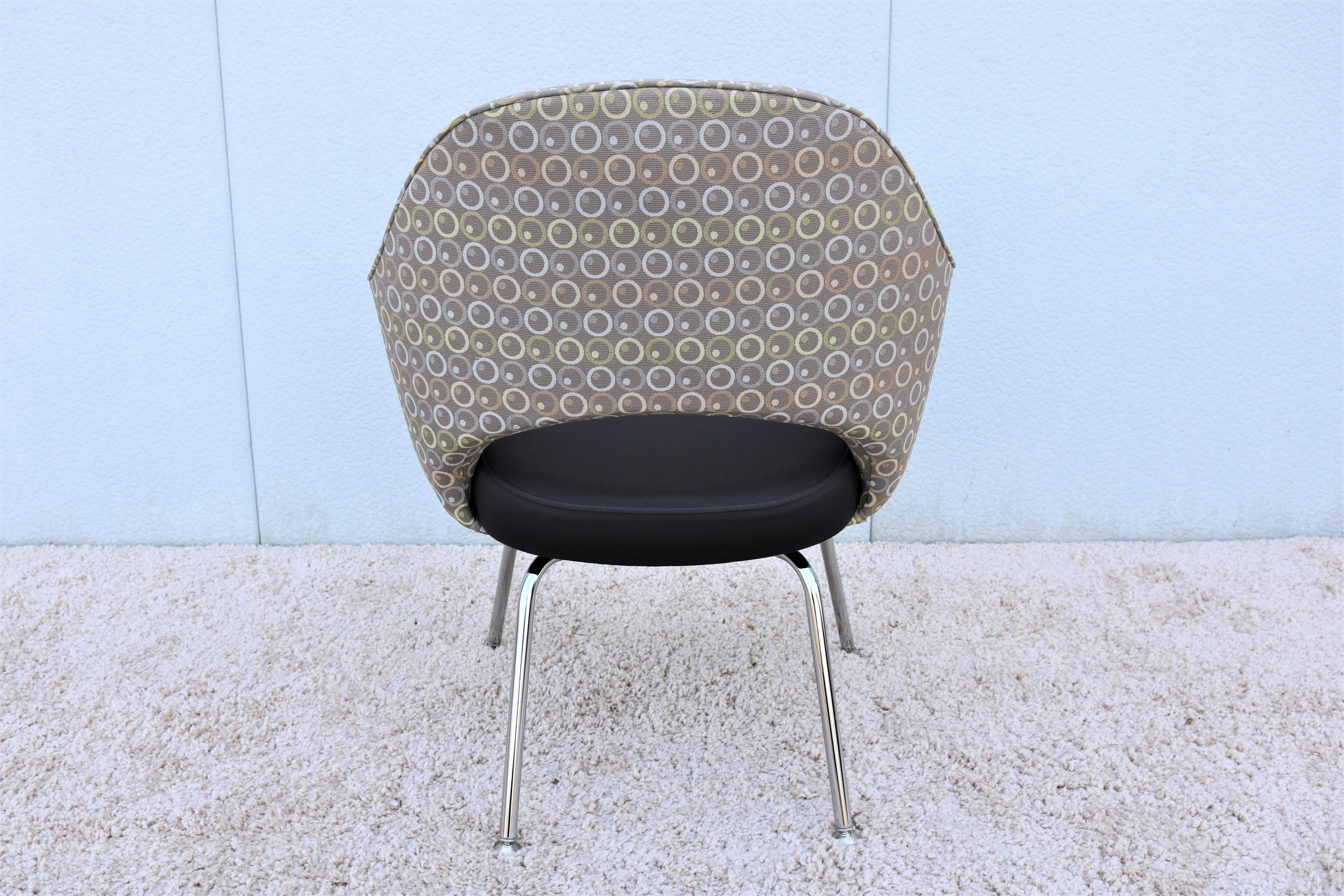 Contemporary Mid-Century Modern Eero Saarinen for Knoll Brown Executive Arm Chair For Sale