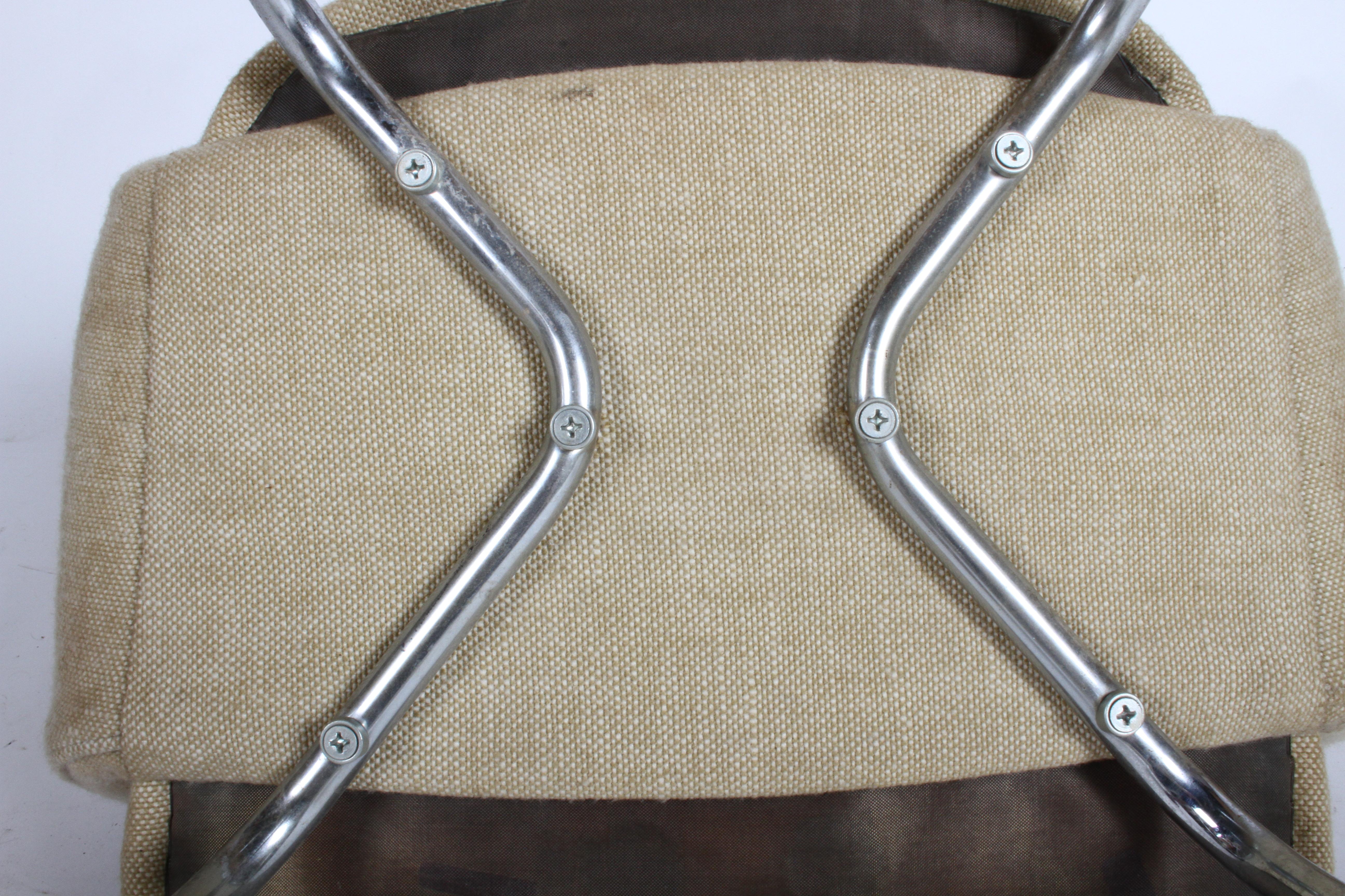 Mid-Century Modern Eero Saarinen for Knoll Executive Armchair on Chrome Legs For Sale 3