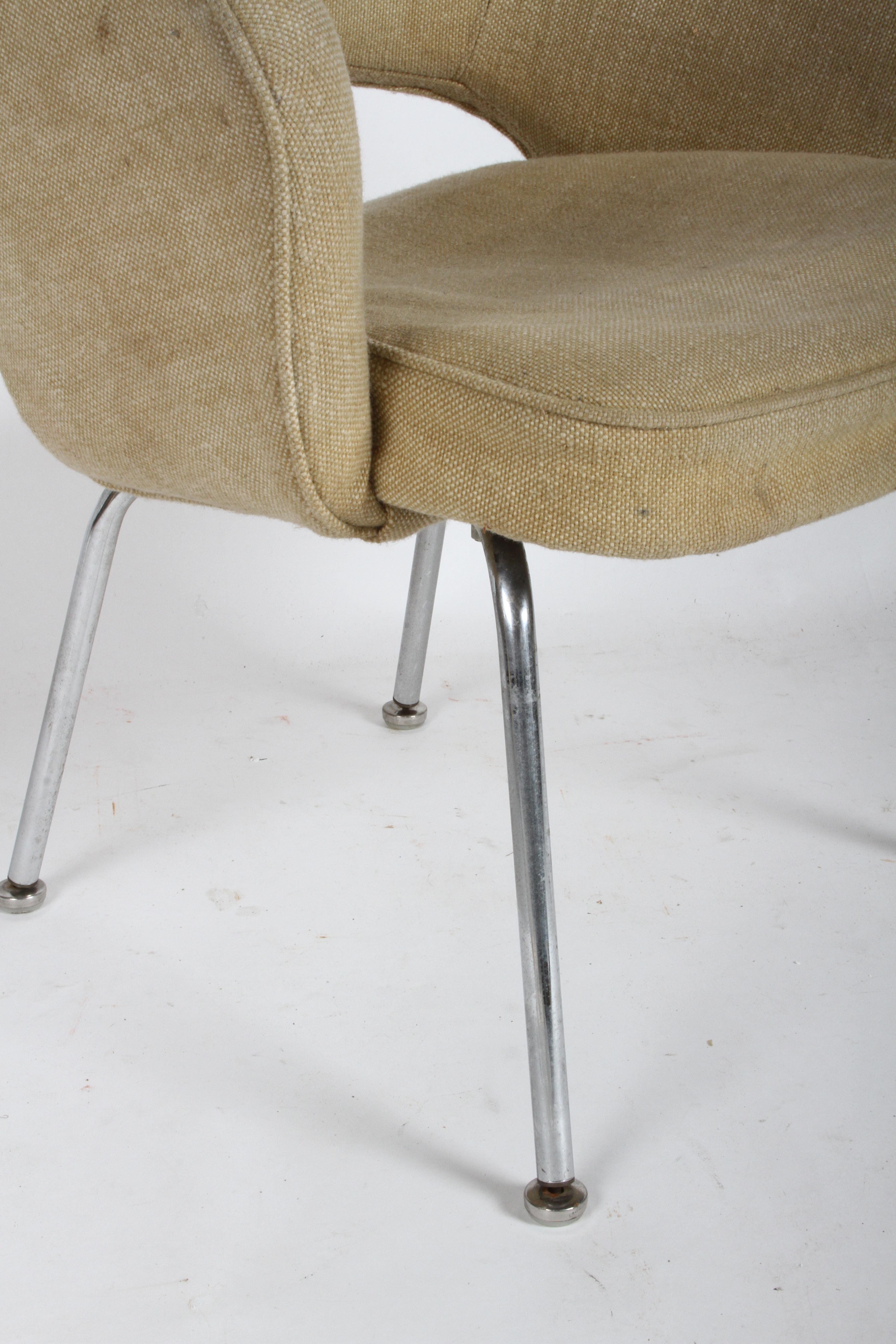 Mid-Century Modern Eero Saarinen for Knoll Executive Armchair on Chrome Legs In Good Condition For Sale In St. Louis, MO