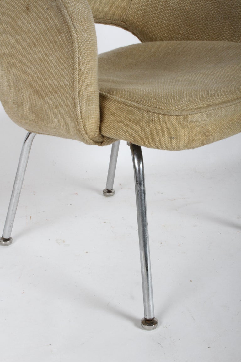 Mid-Century Modern Eero Saarinen for Knoll Executive Armchair on Chrome Legs For Sale 1