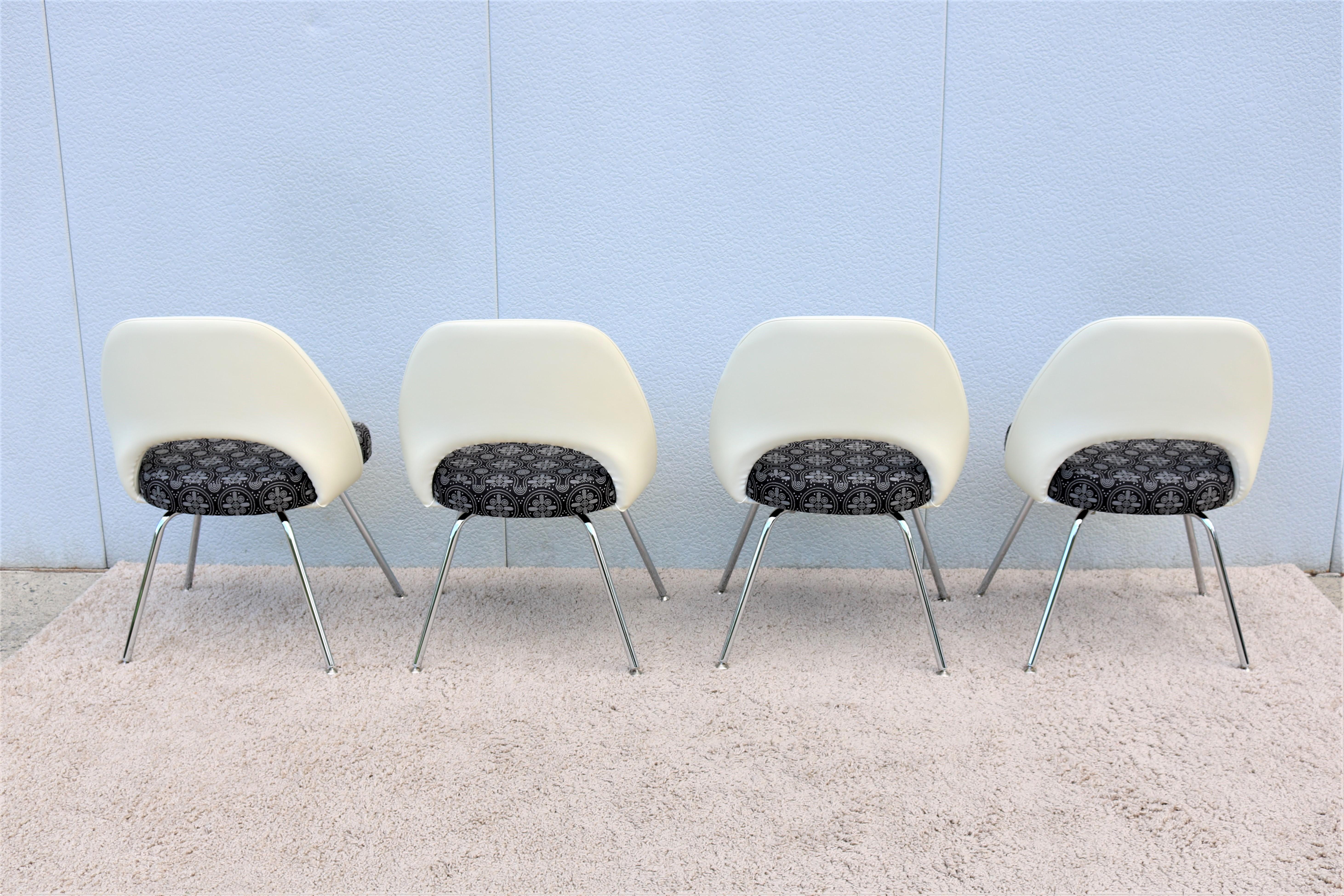 Mid-Century Modern Eero Saarinen for Knoll Executive Armless Chairs, Set of 4 For Sale 4