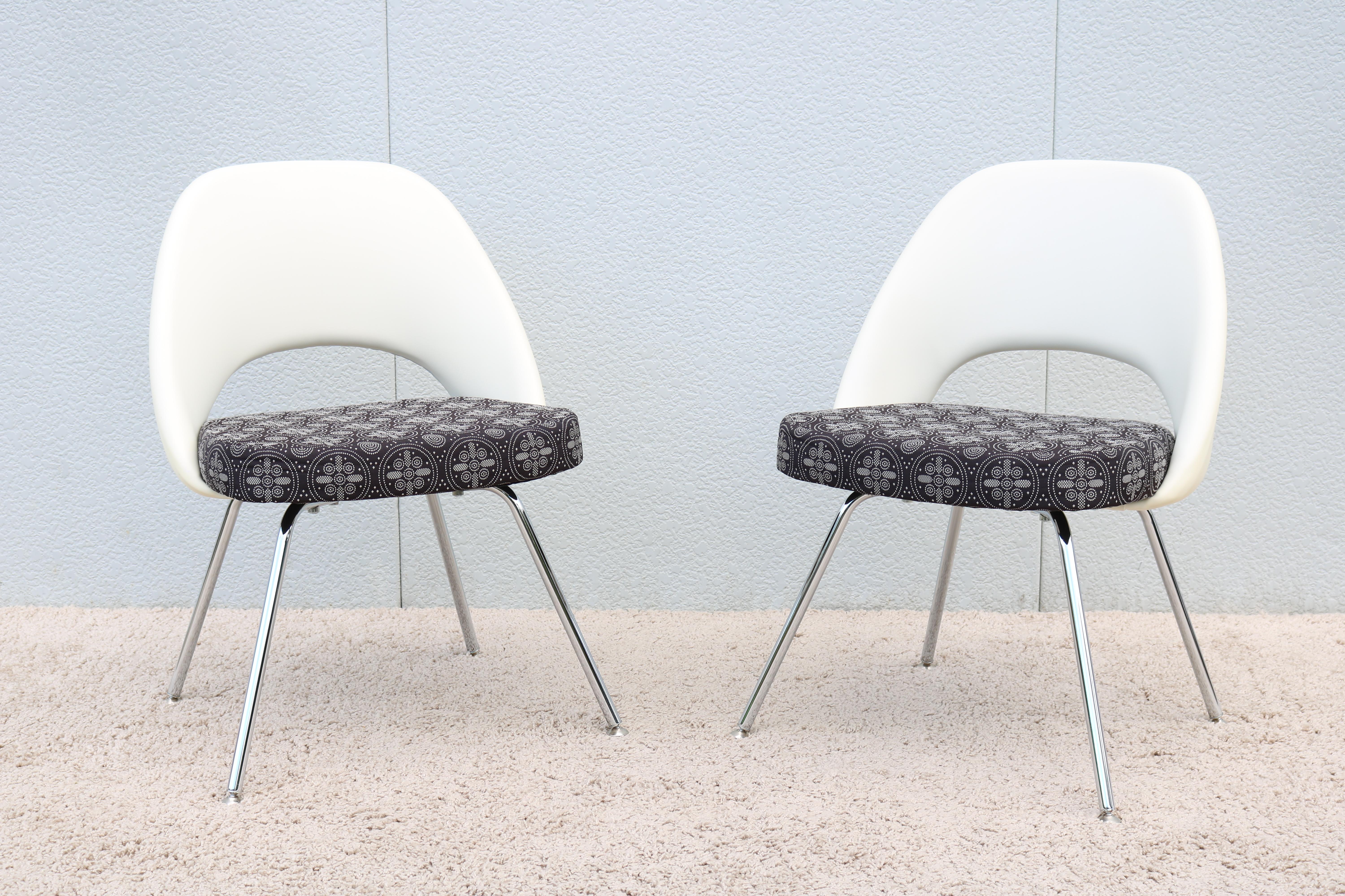 Mid-Century Modern Eero Saarinen for Knoll Executive Armless Chairs, Set of 4 For Sale 7