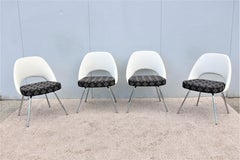 Mid-Century Modern Eero Saarinen for Knoll Executive Armless Chairs, Set of 4
