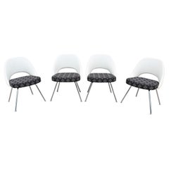 Sessel ohne Armlehne, Eero Saarinen für Knoll, Moderne der Mitte des Jahrhunderts, 4er-Set