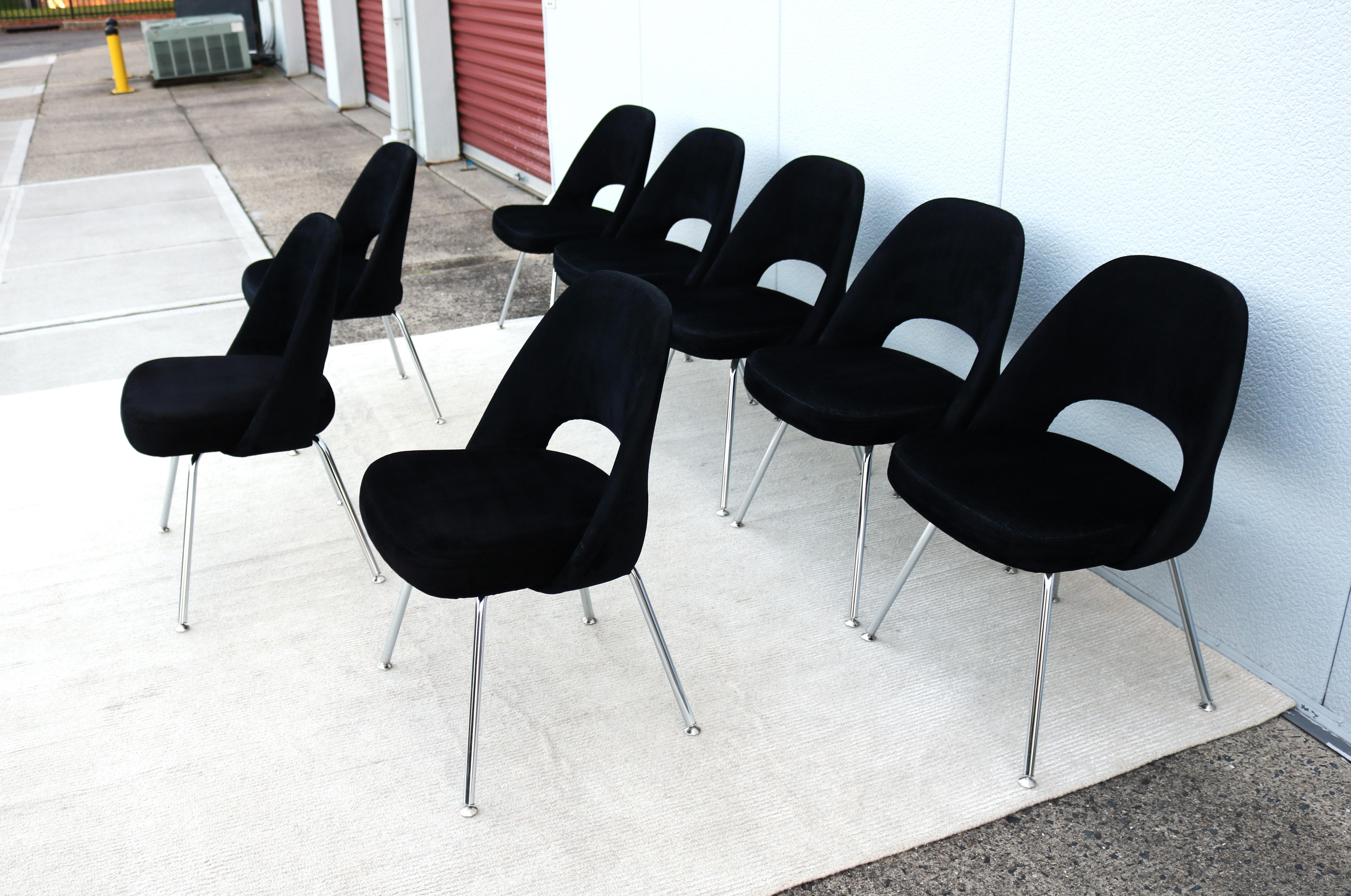 Mid-Century Modern Eero Saarinen for Knoll Executive Armless Chairs - Set of 8 For Sale 3