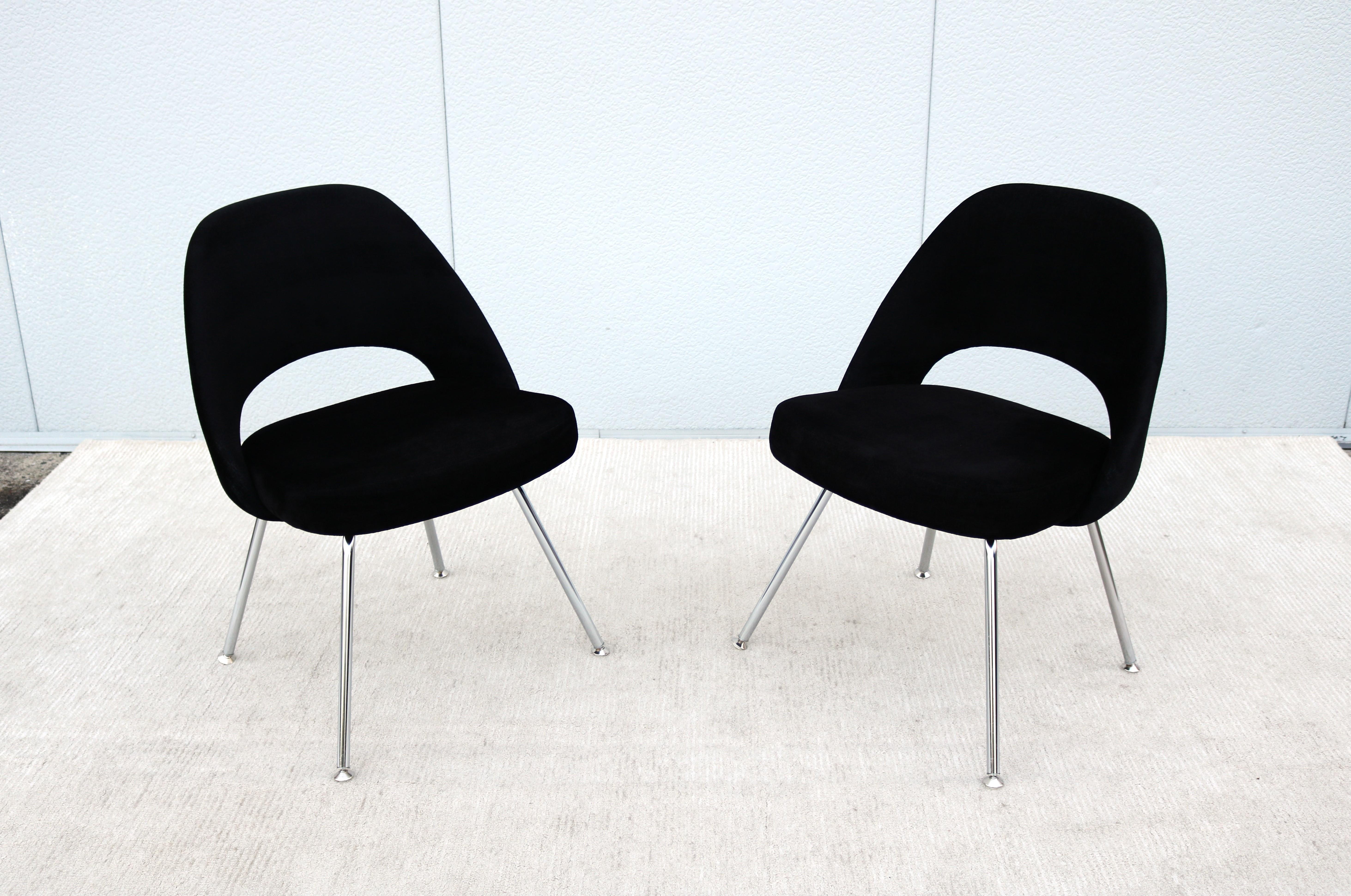 Mid-Century Modern Eero Saarinen for Knoll Executive Armless Chairs - Set of 8 For Sale 10