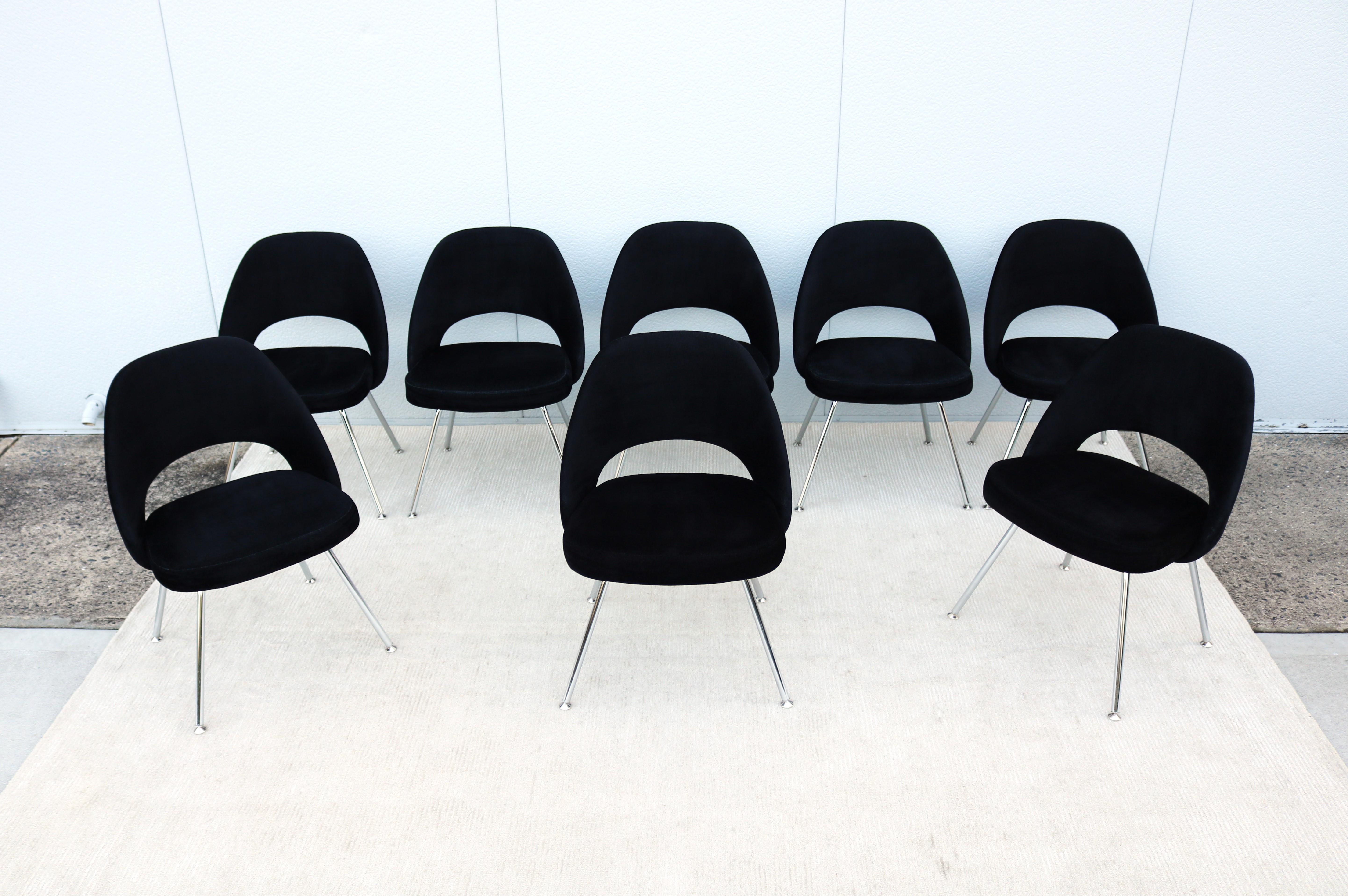 American Mid-Century Modern Eero Saarinen for Knoll Executive Armless Chairs - Set of 8 For Sale