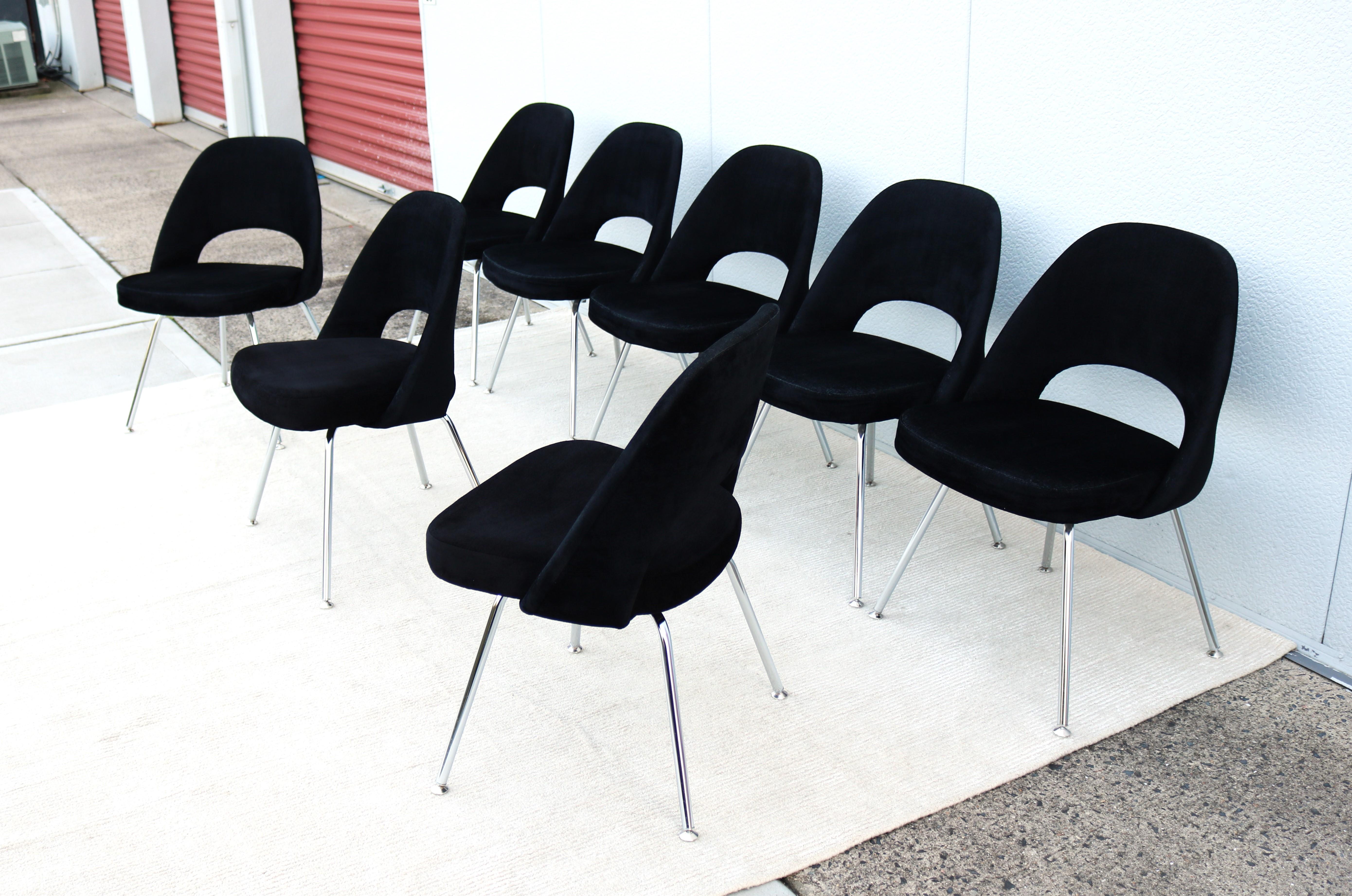 Molded Mid-Century Modern Eero Saarinen for Knoll Executive Armless Chairs - Set of 8 For Sale