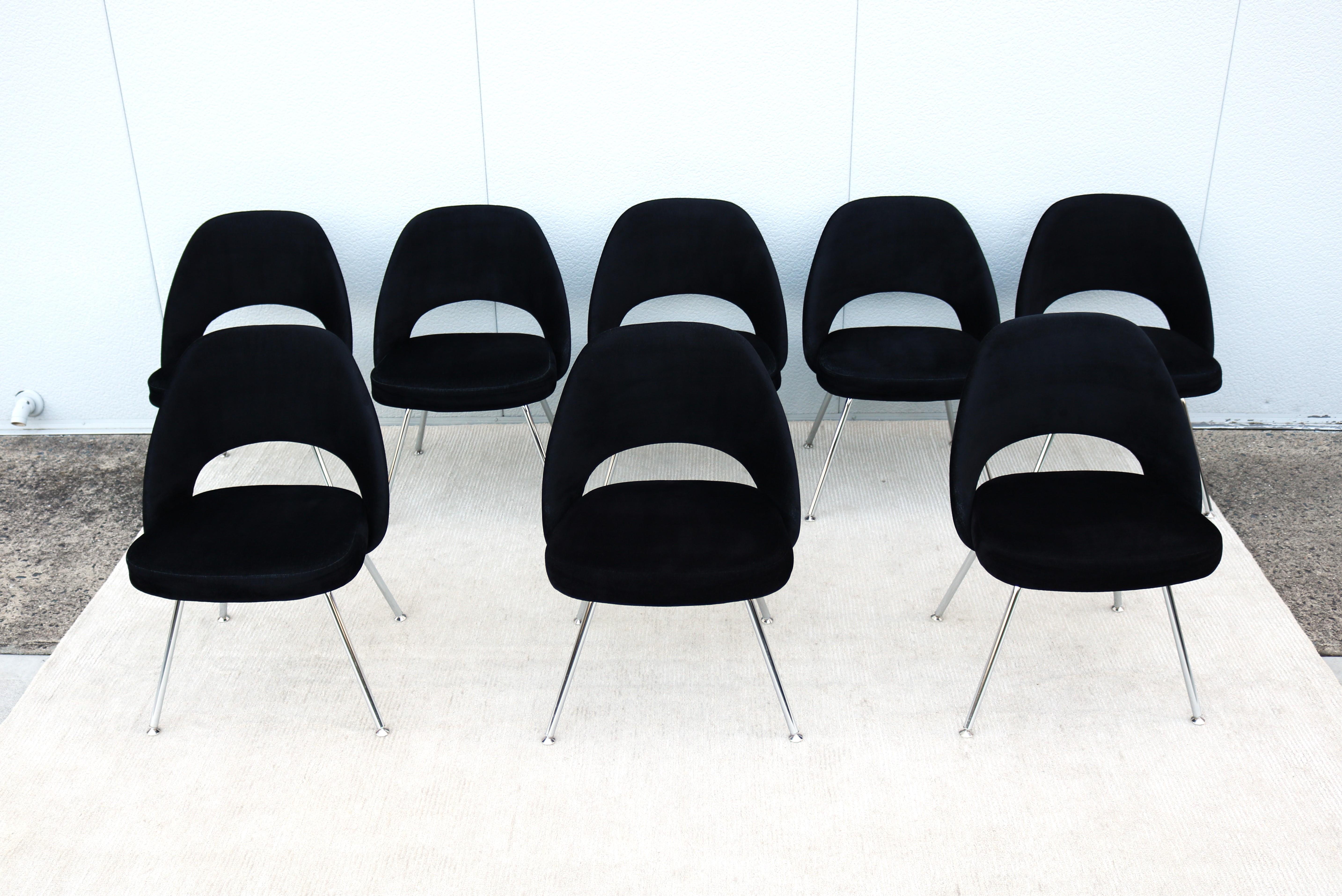 Mid-Century Modern Eero Saarinen for Knoll Executive Armless Chairs - Set of 8 For Sale 2