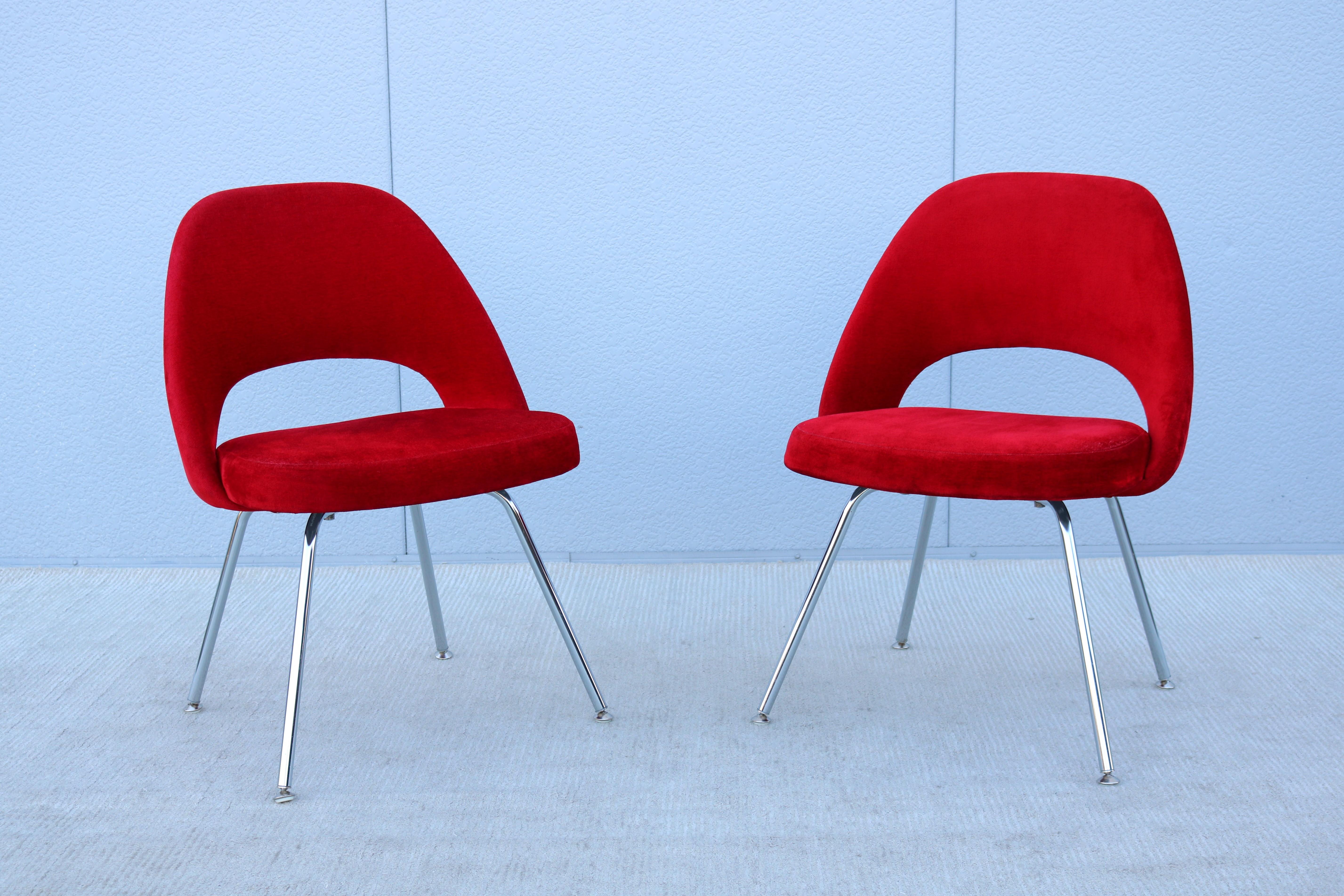 Mid-Century Modern Eero Saarinen for Knoll Red Executive Armless Chairs - a Pair In Good Condition For Sale In Secaucus, NJ
