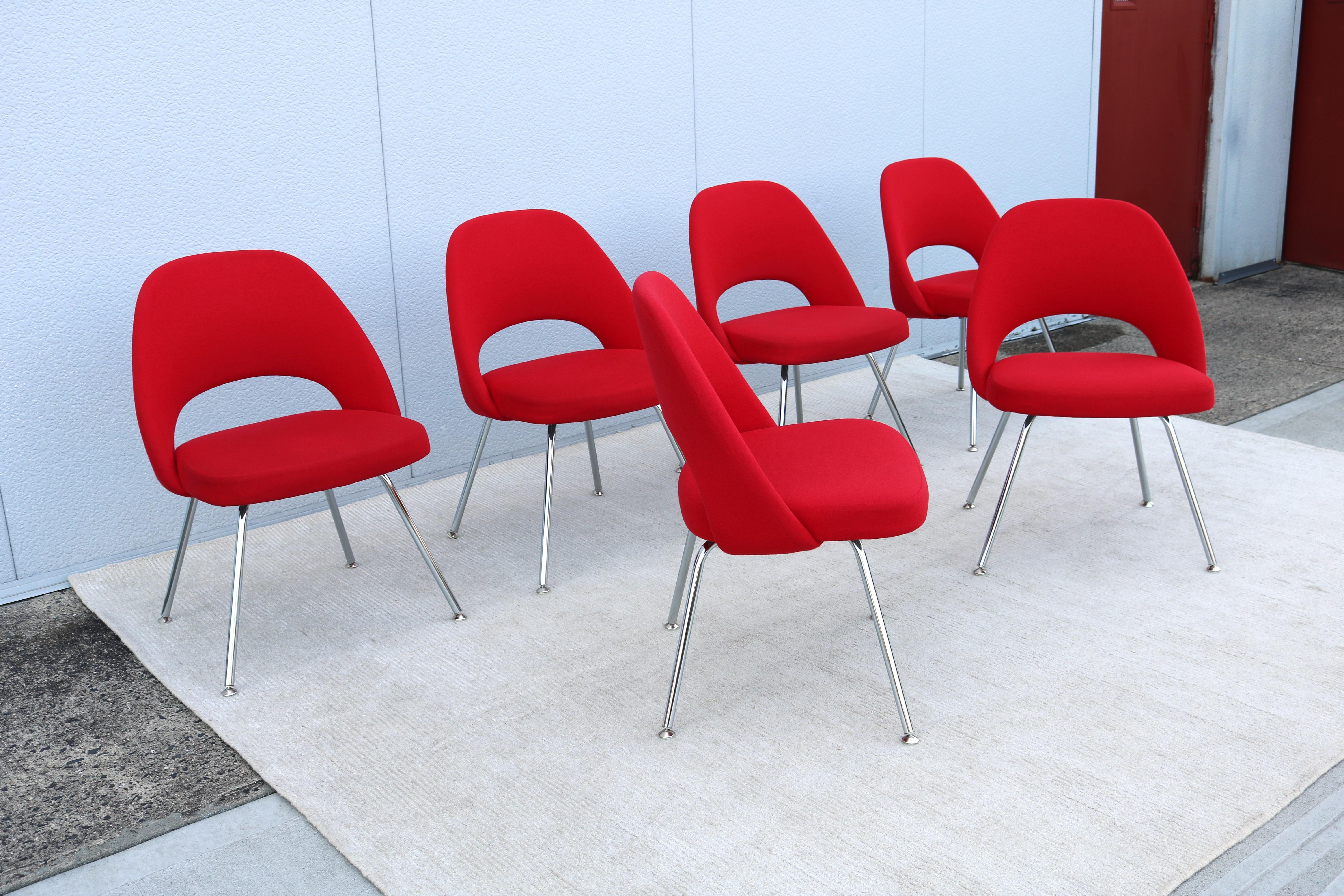 Mid-Century Modern Eero Saarinen for Knoll Red Executive Armless Chairs Set of 6 For Sale 5