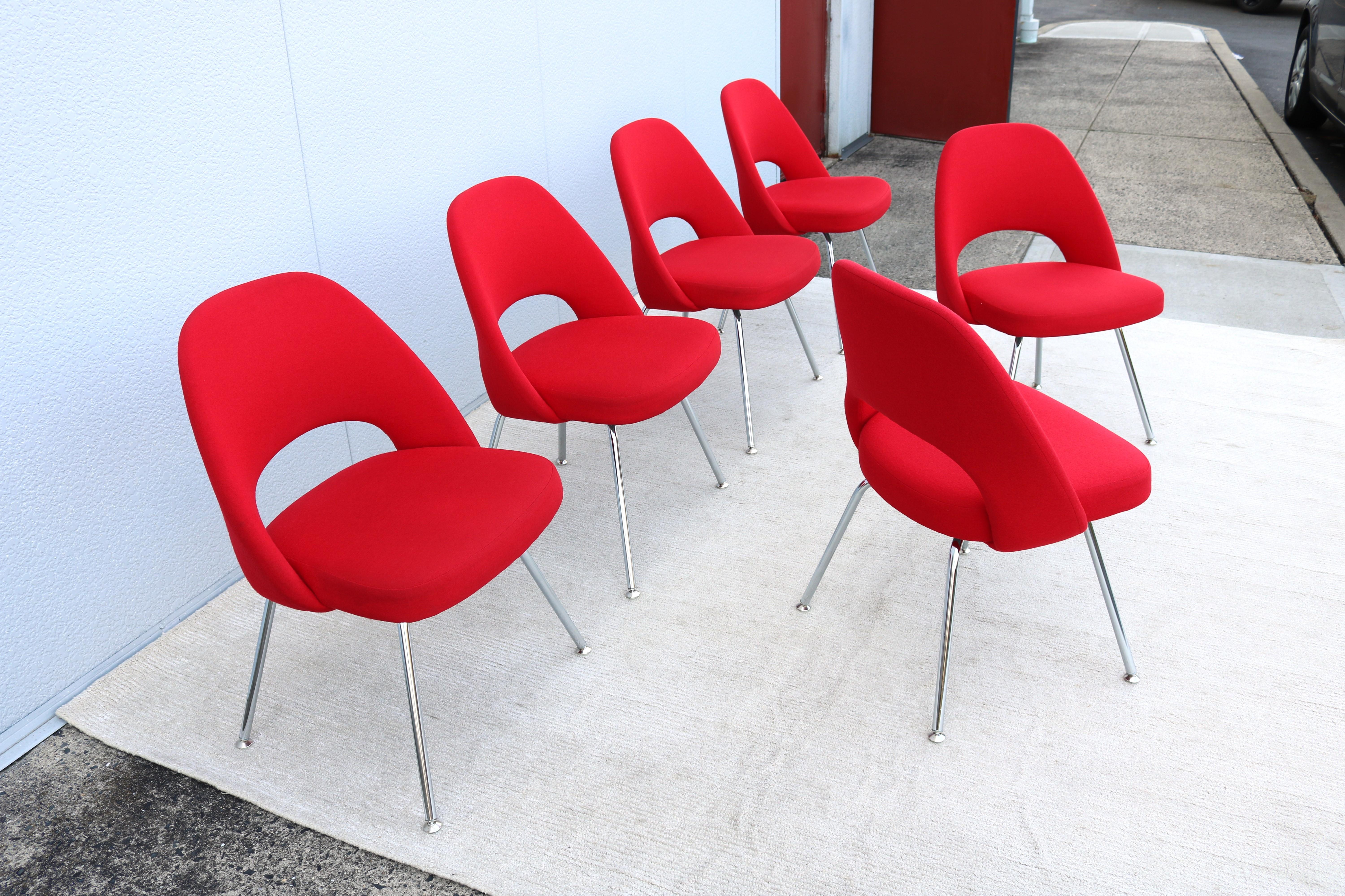 Mid-Century Modern Eero Saarinen for Knoll Red Executive Armless Chairs Set of 6 For Sale 6