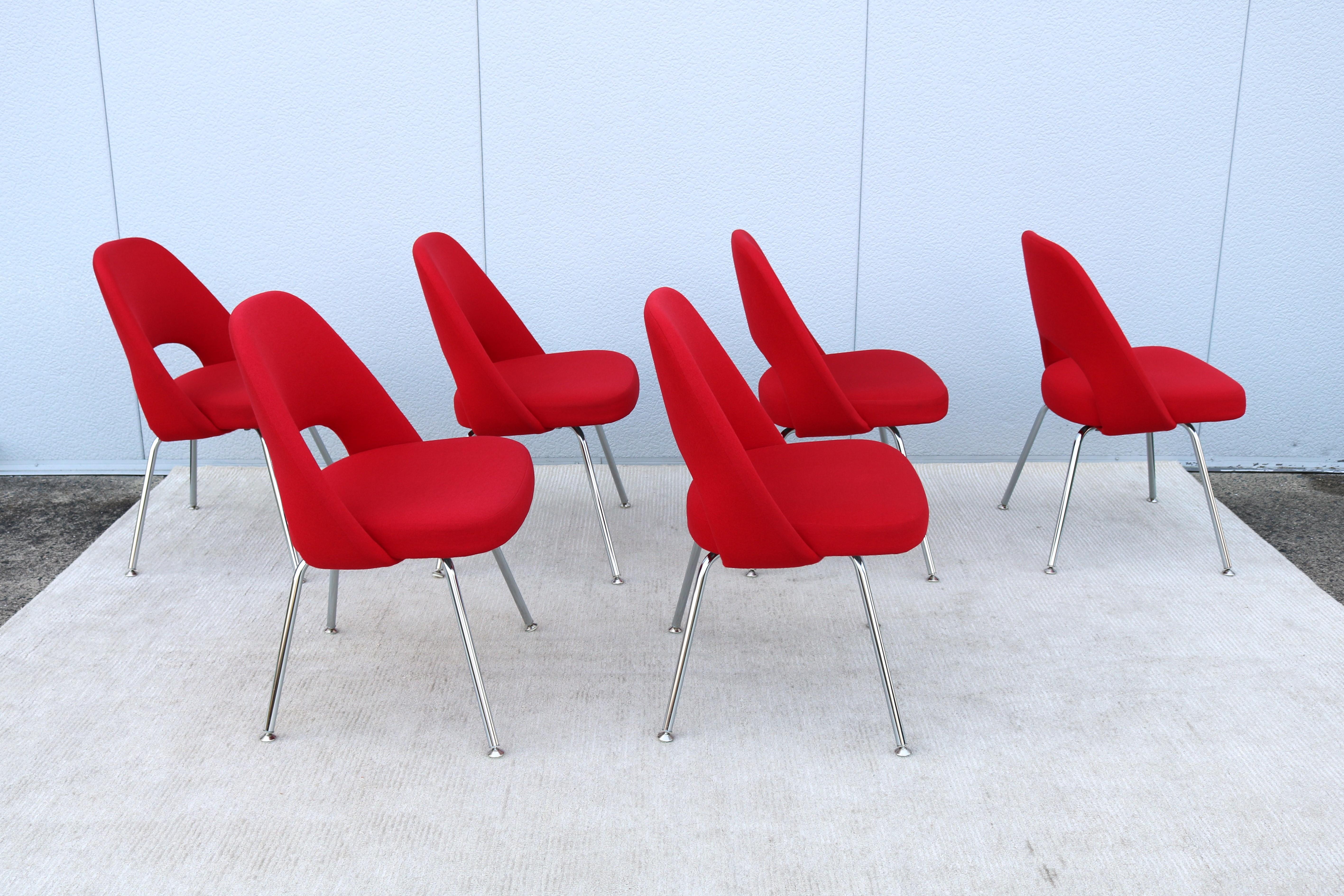 Mid-Century Modern Eero Saarinen for Knoll Red Executive Armless Chairs Set of 6 For Sale 7