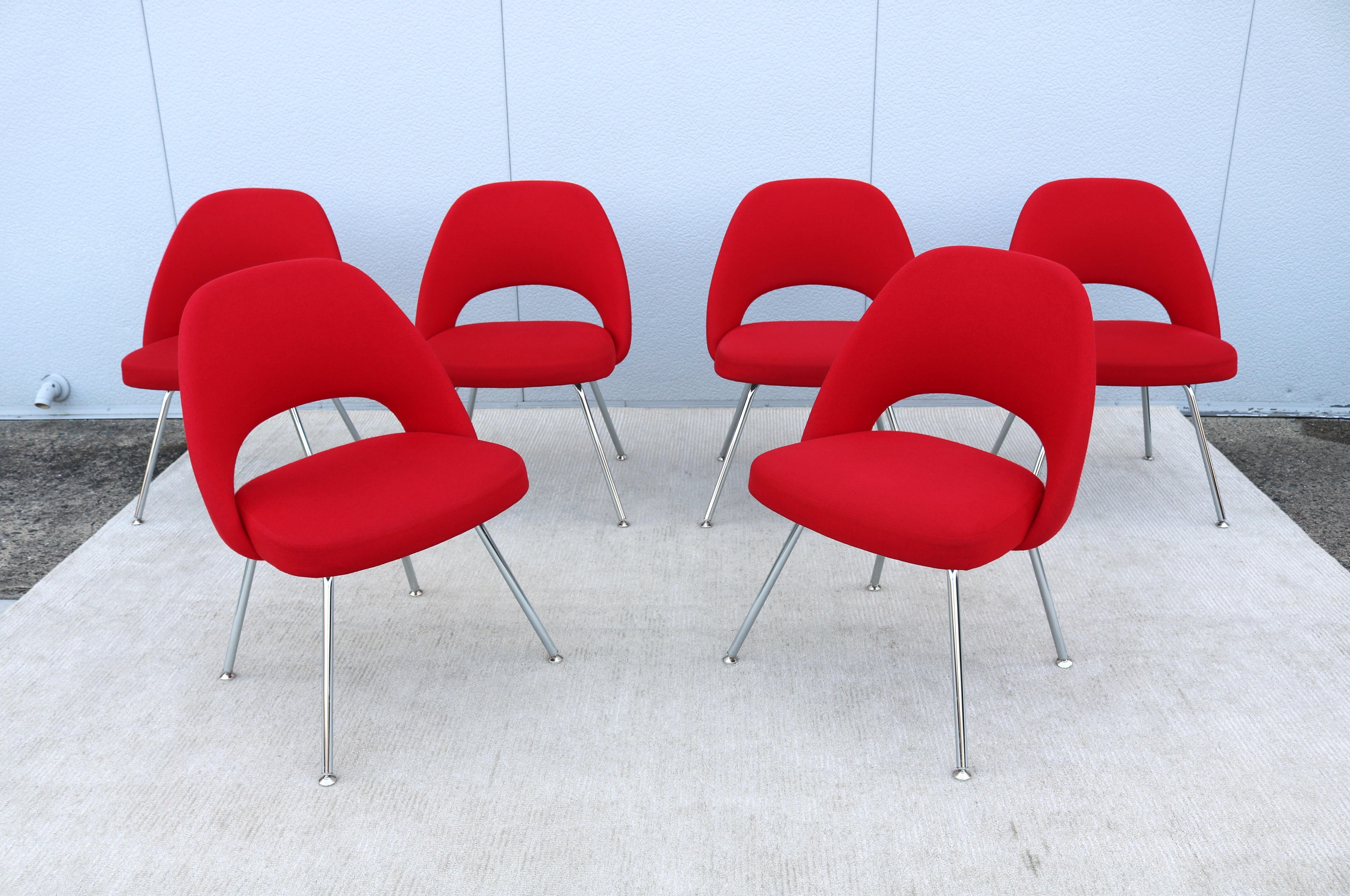 Mid-Century Modern Eero Saarinen for Knoll Red Executive Armless Chairs Set of 6 In Excellent Condition For Sale In Secaucus, NJ