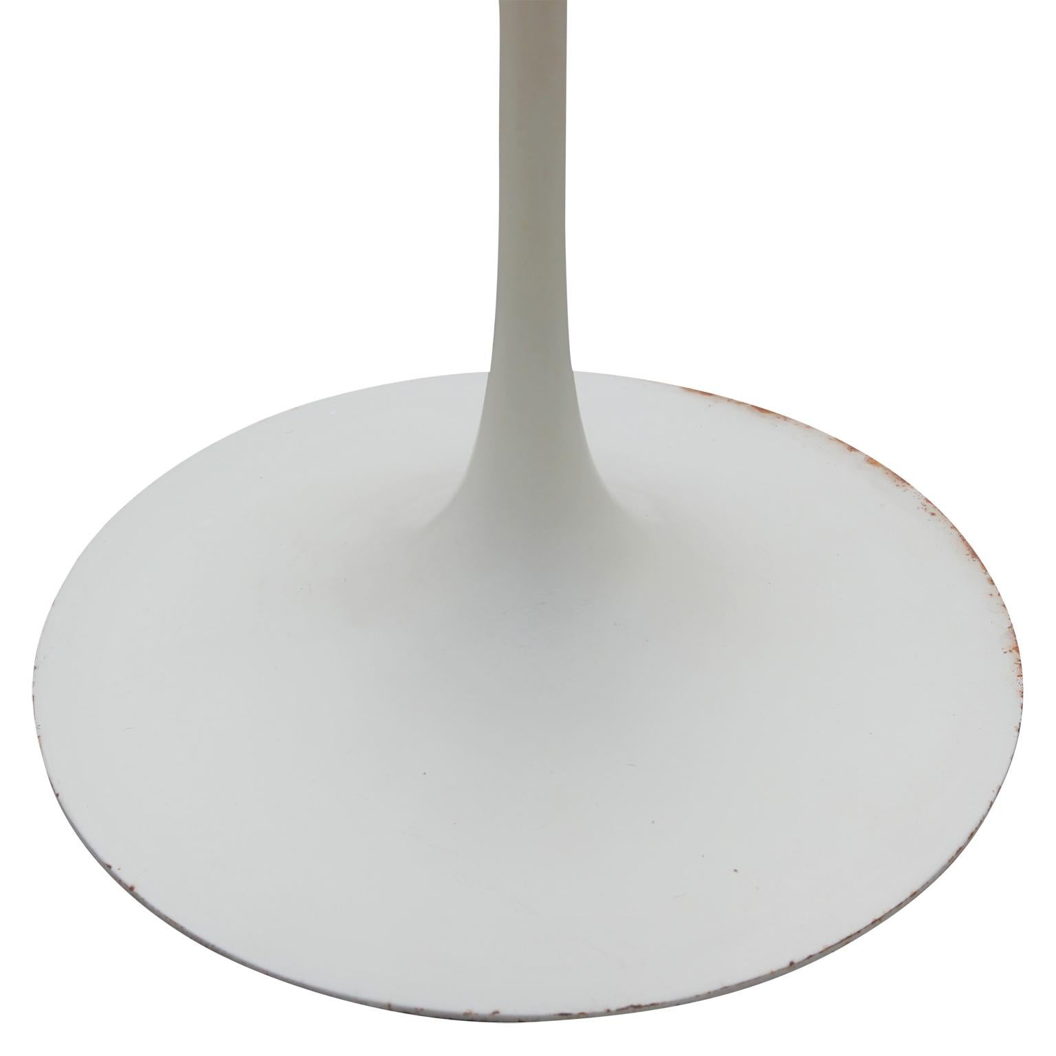 Powder-Coated Mid-Century Modern Eero Saarinen for Knoll Round Tulip Side Table