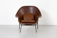 Mid-Century Modern Eero Saarinen for Knoll Womb Chair and Ottoman
