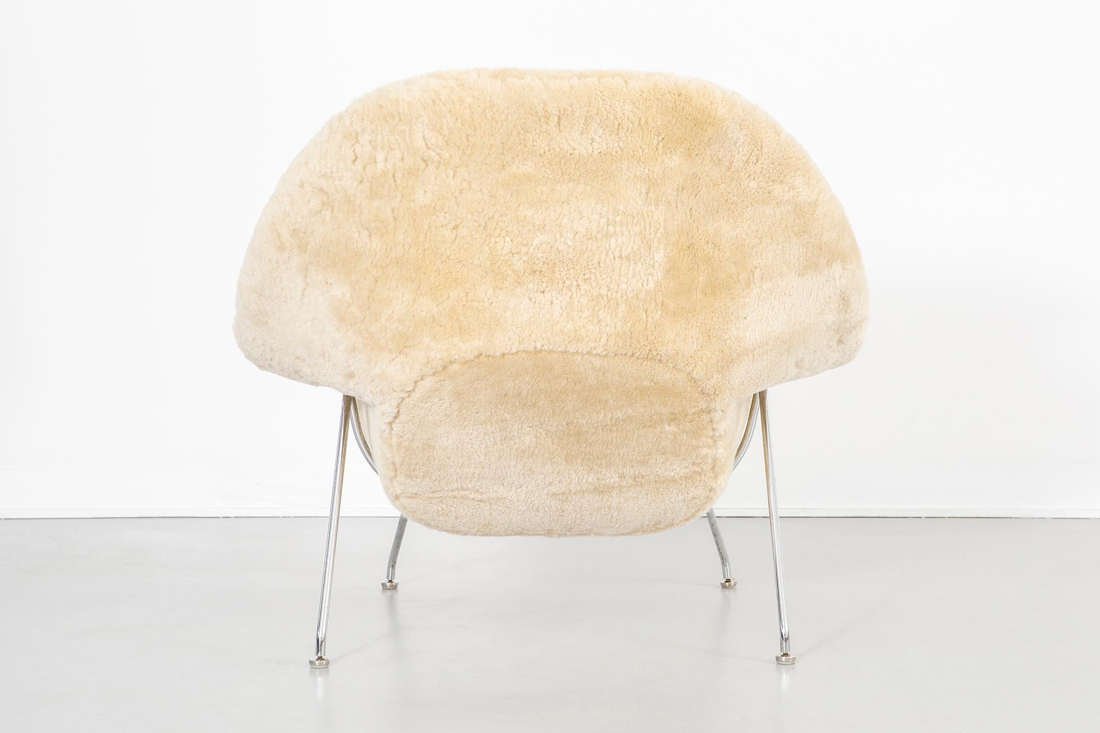 Steel Mid-Century Modern Eero Saarinen for Knoll Womb Chair Reupholstered in Shearling For Sale